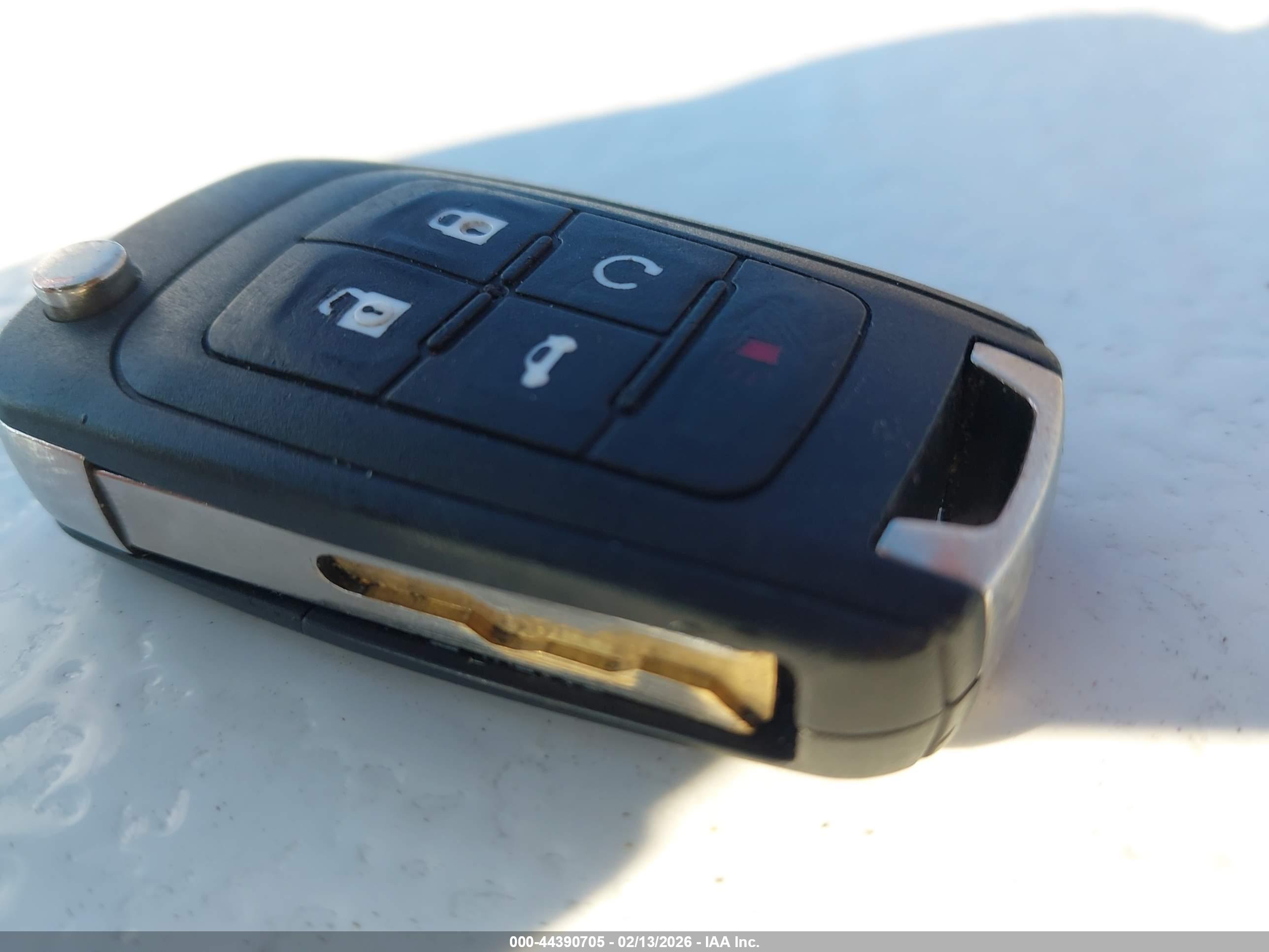 CHEVROLET EQUINOX image 11