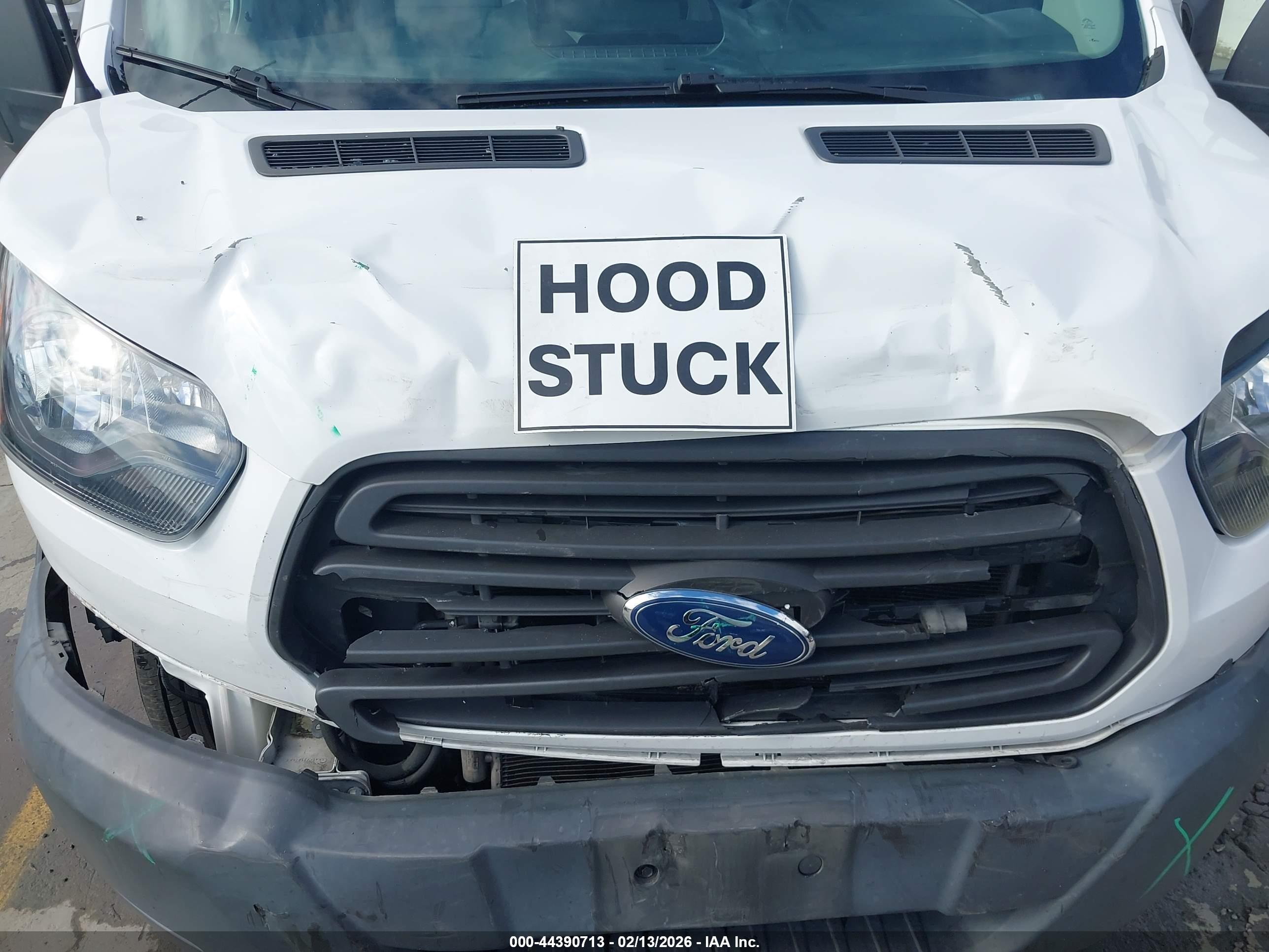 FORD TRANSIT-250 image 10