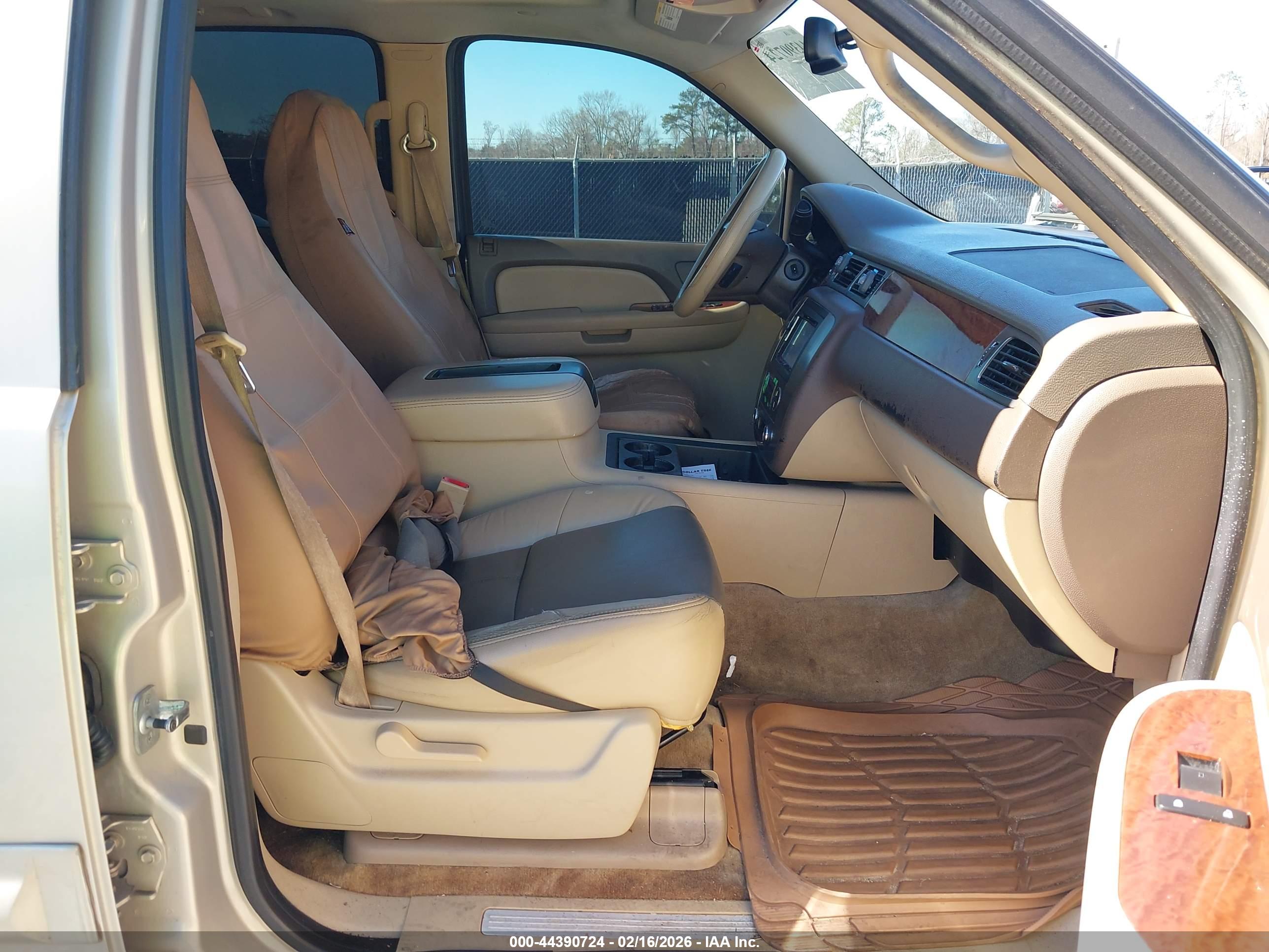 GMC YUKON image 5