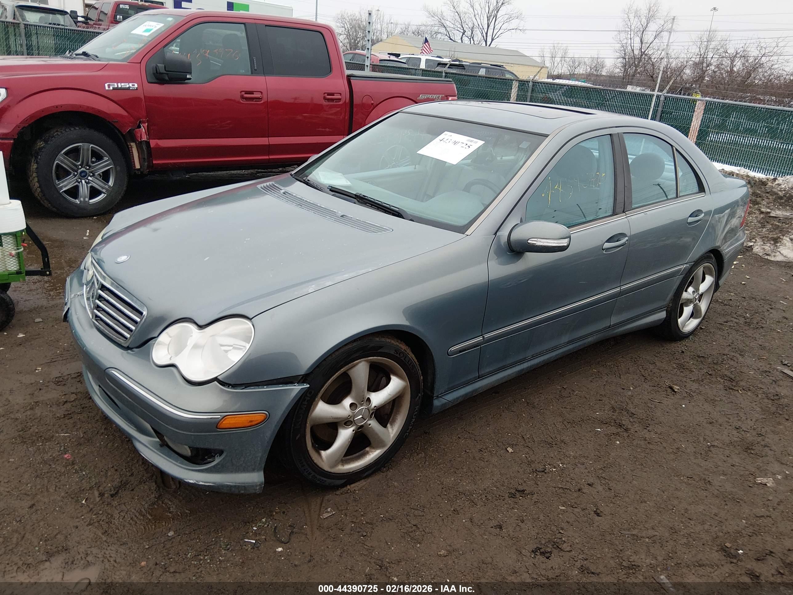 MERCEDES-BENZ C image 2