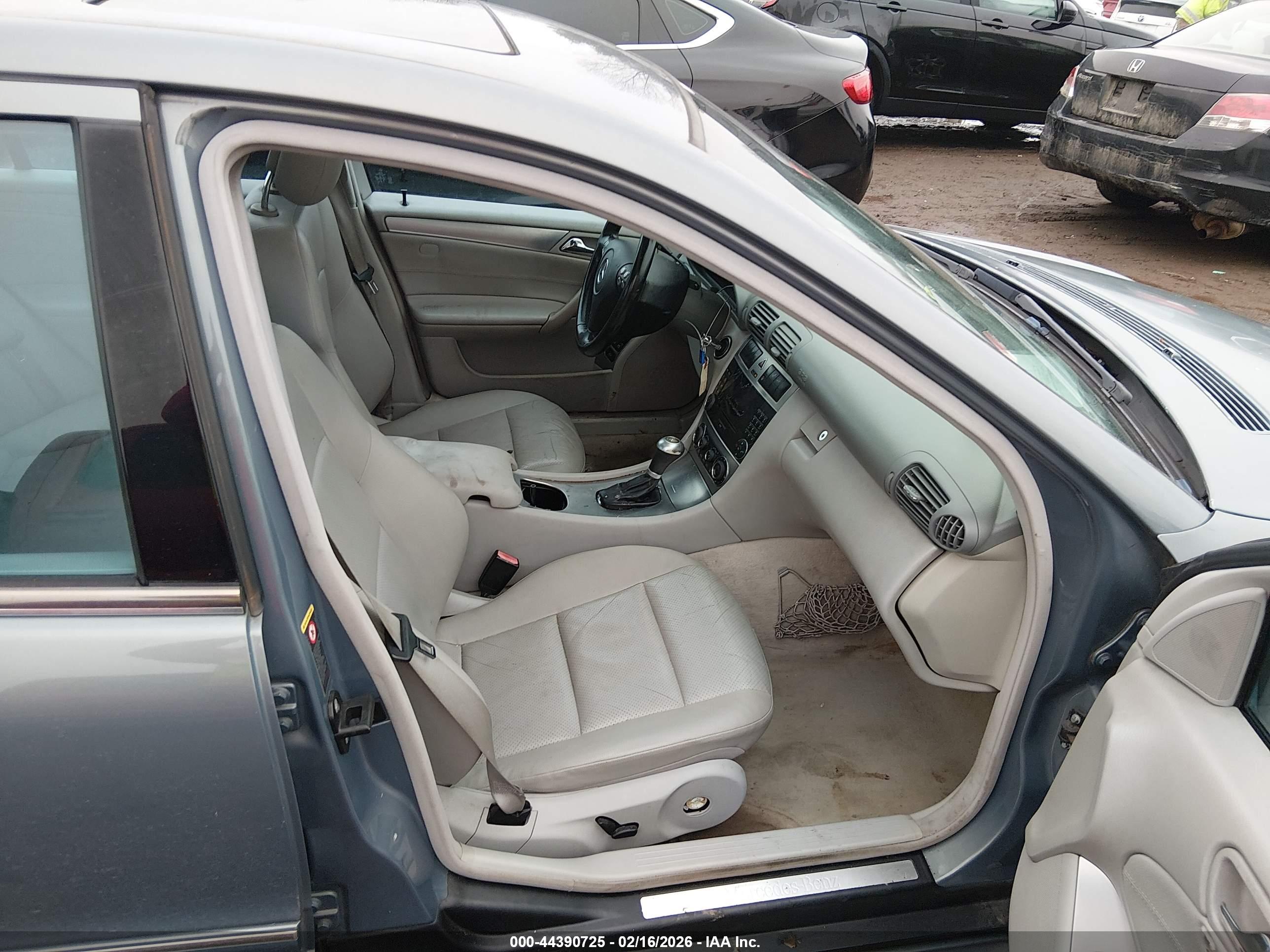 MERCEDES-BENZ C image 5