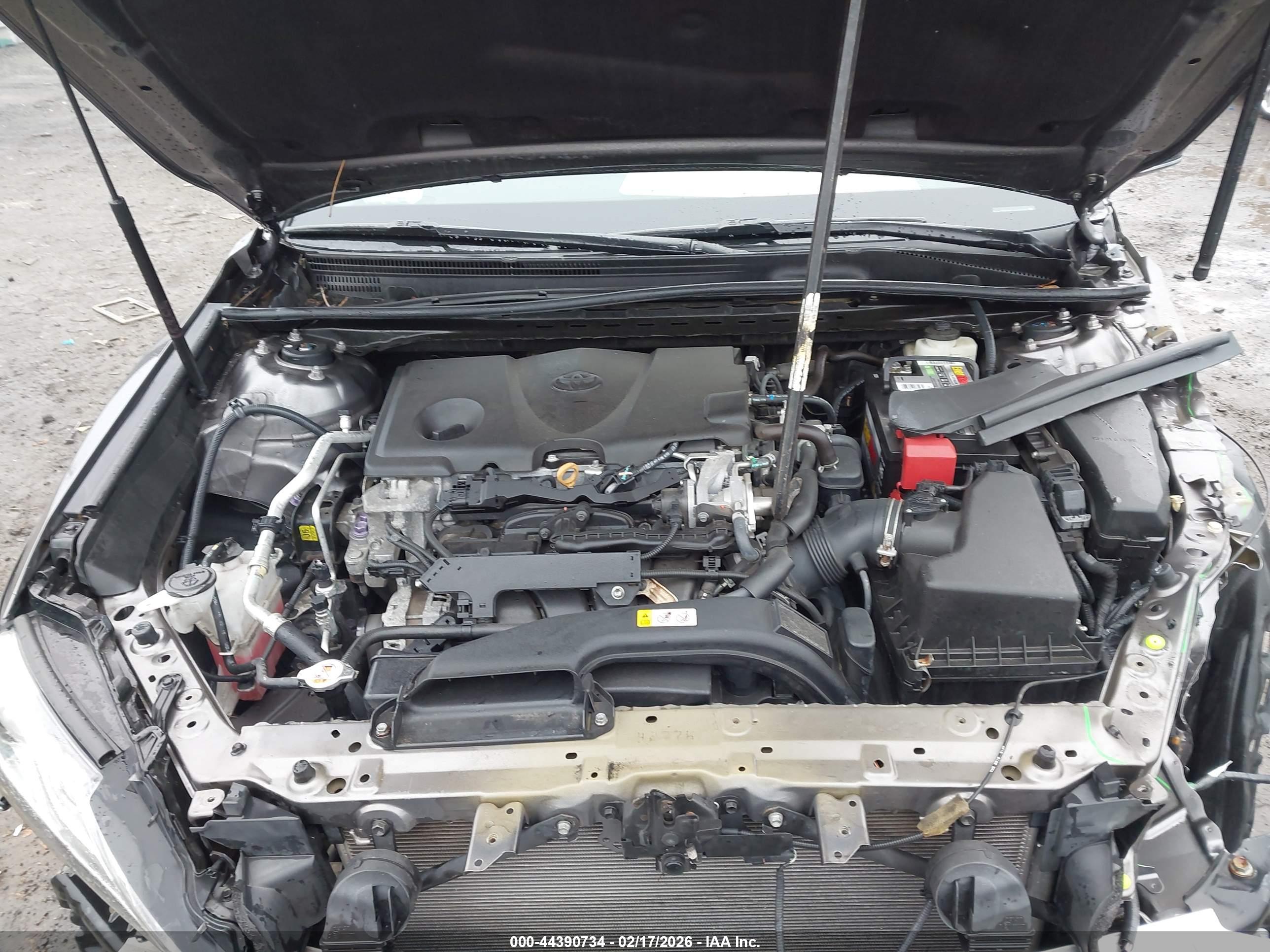 TOYOTA CAMRY image 10