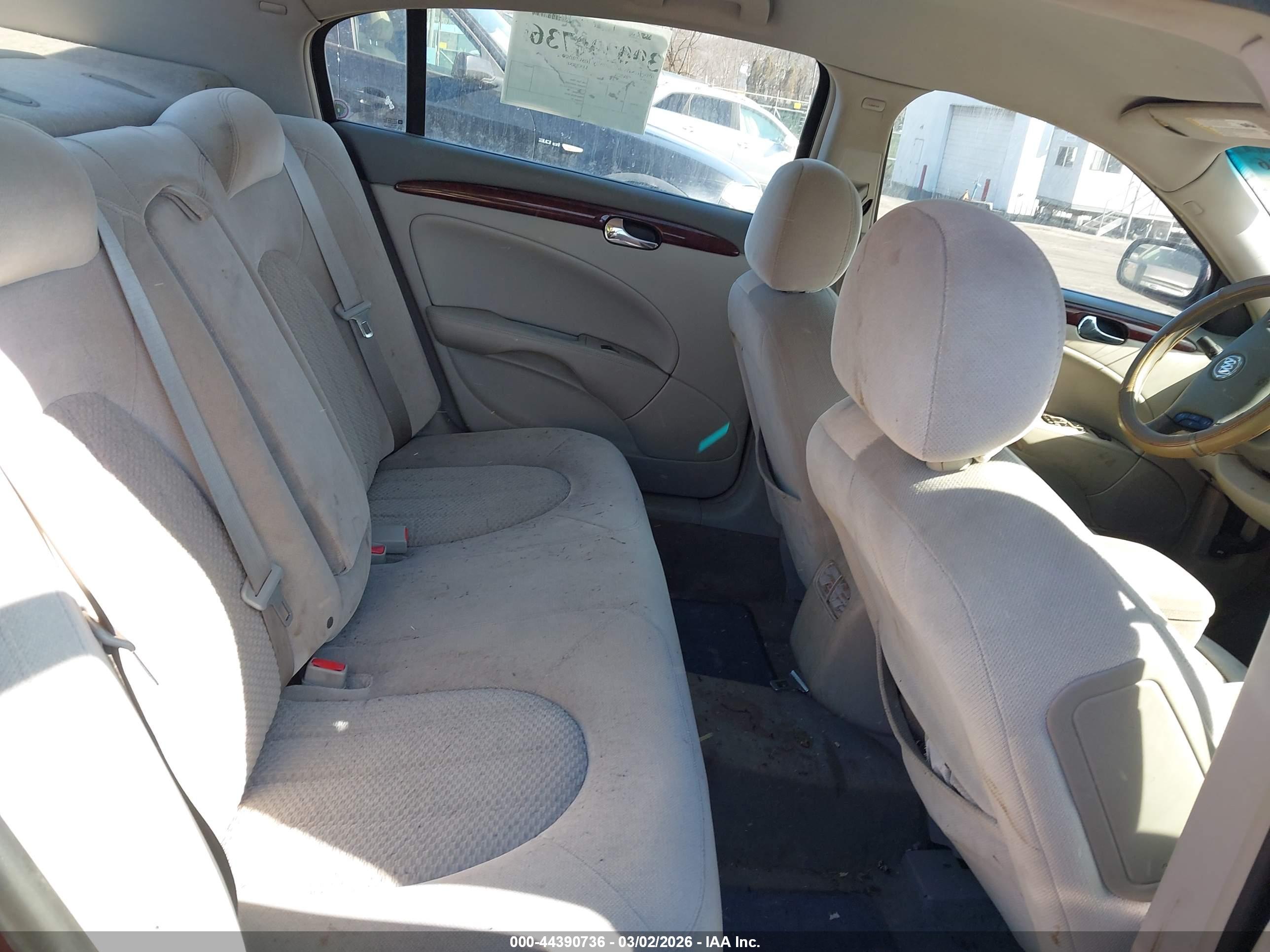 BUICK LUCERNE image 8