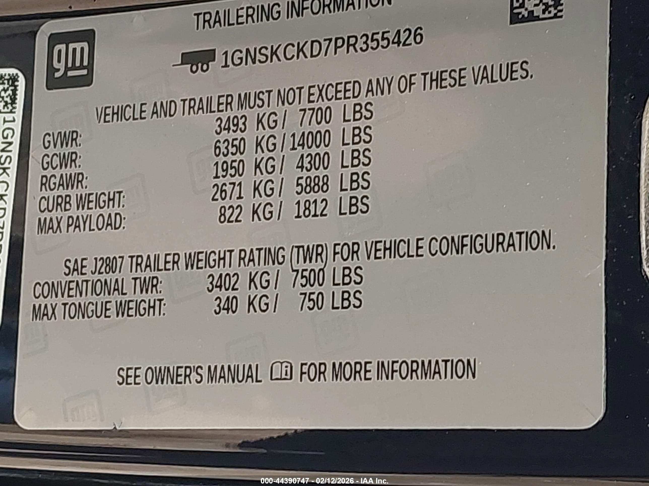 CHEVROLET SUBURBAN image 9