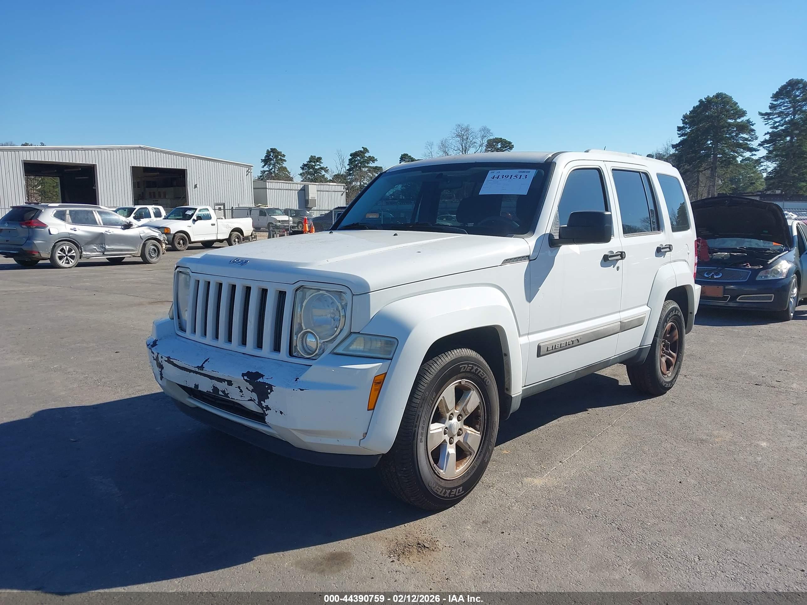 JEEP LIBERTY image 2