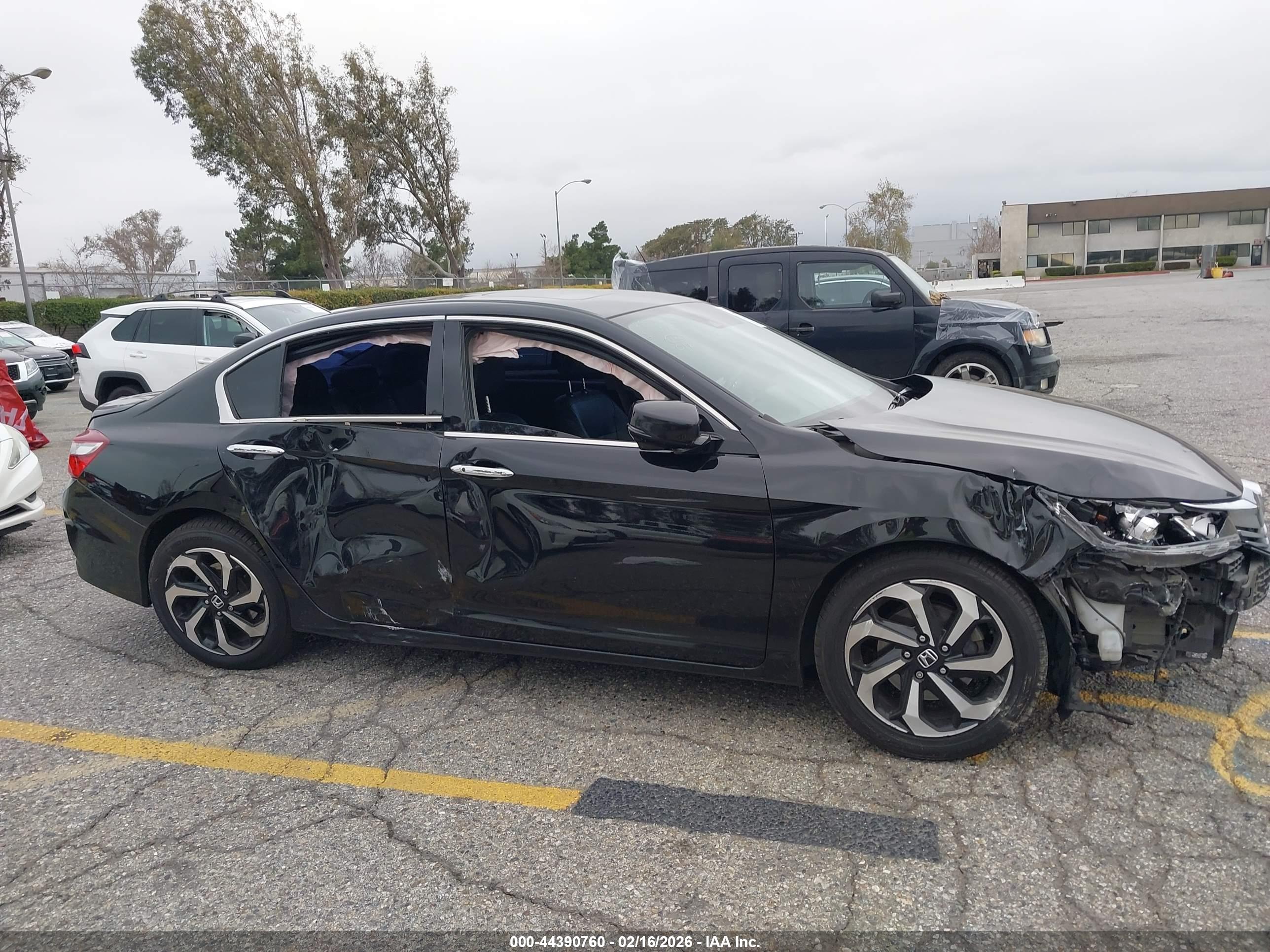 HONDA ACCORD image 6