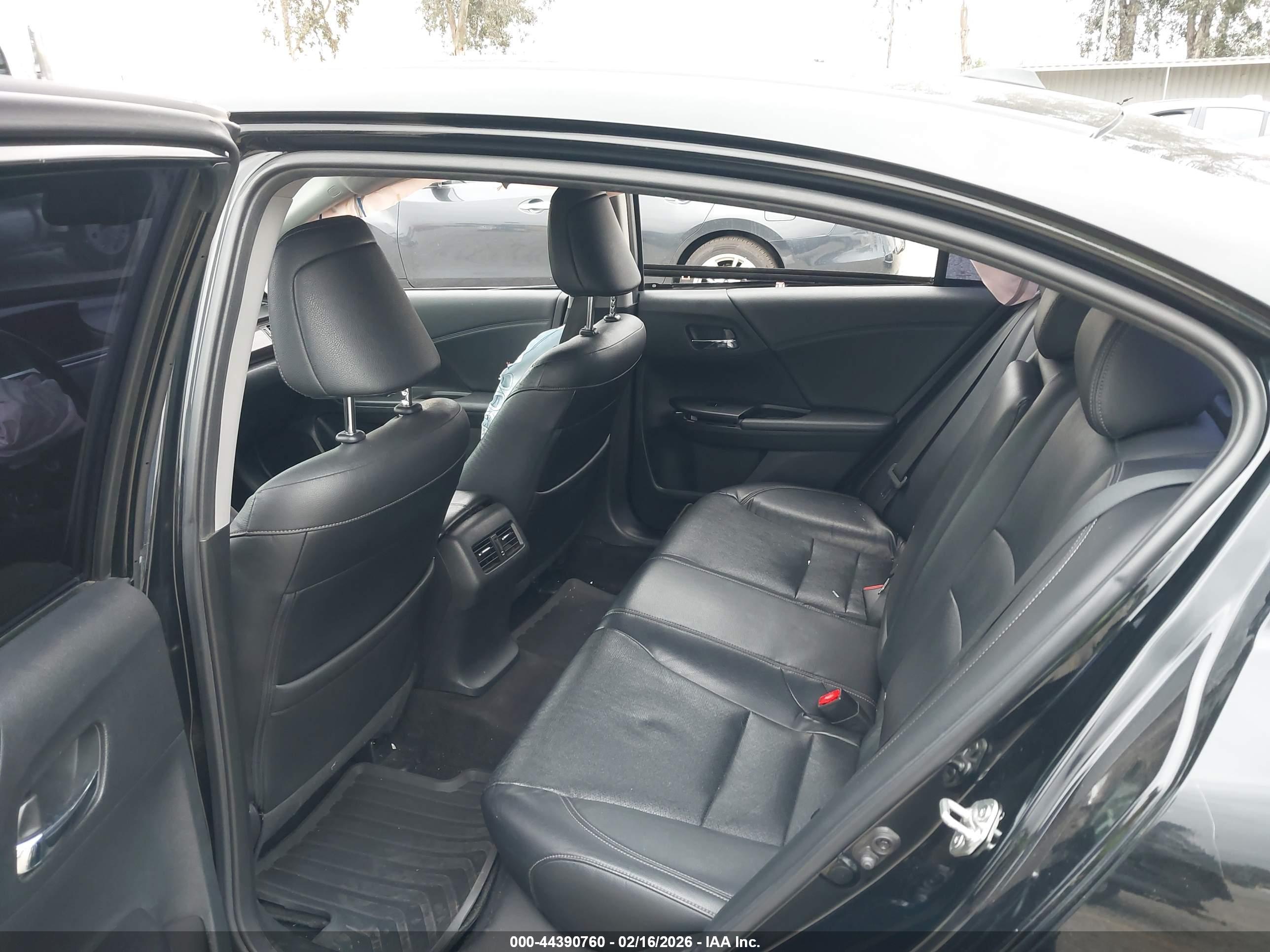HONDA ACCORD image 8