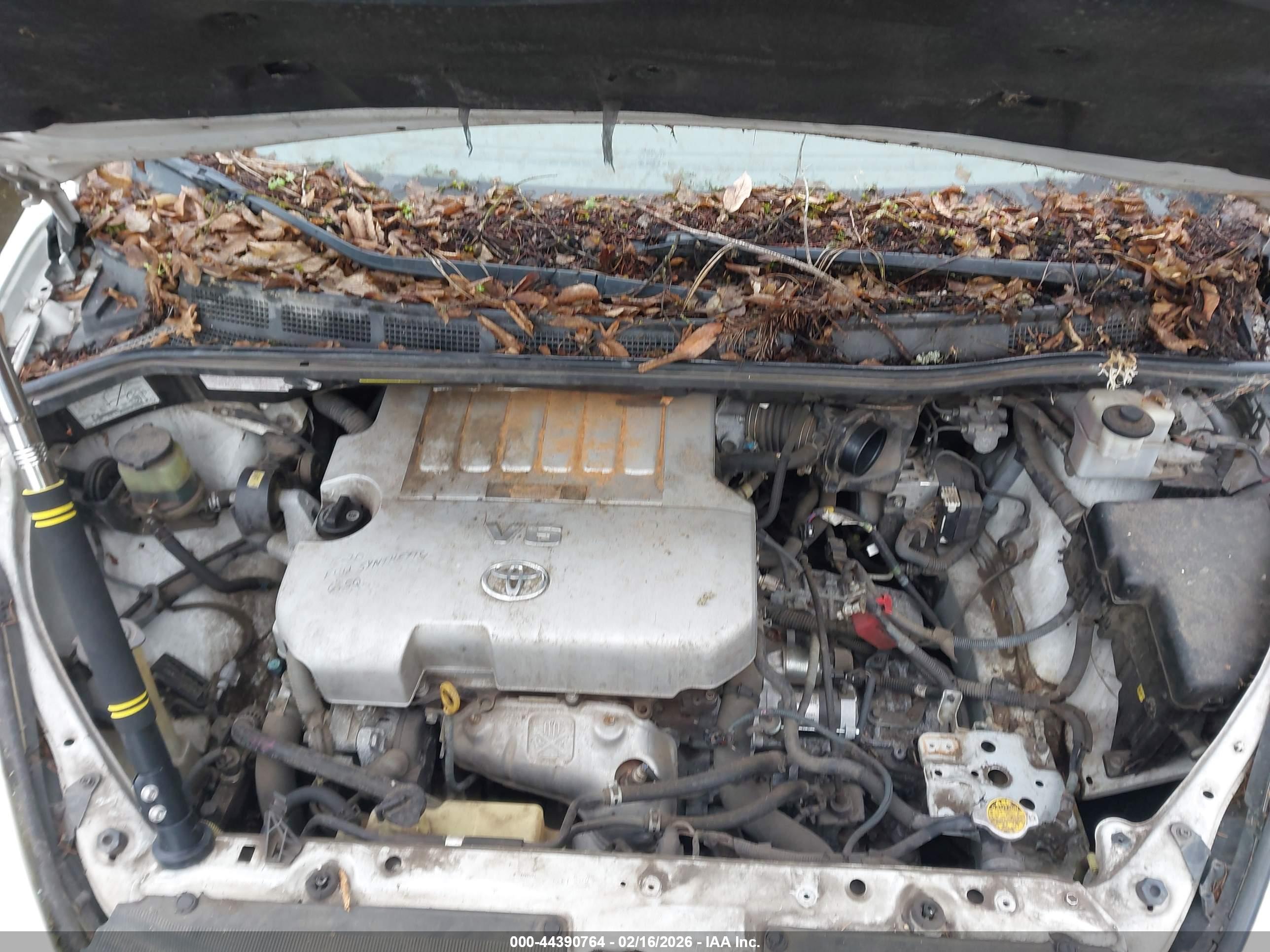 TOYOTA SIENNA image 10