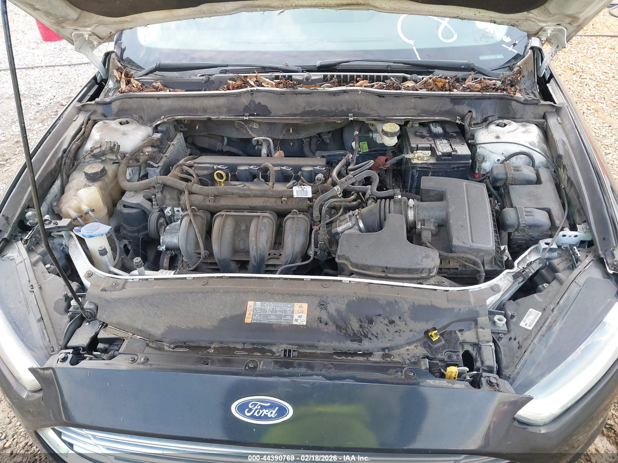 FORD FUSION image 10