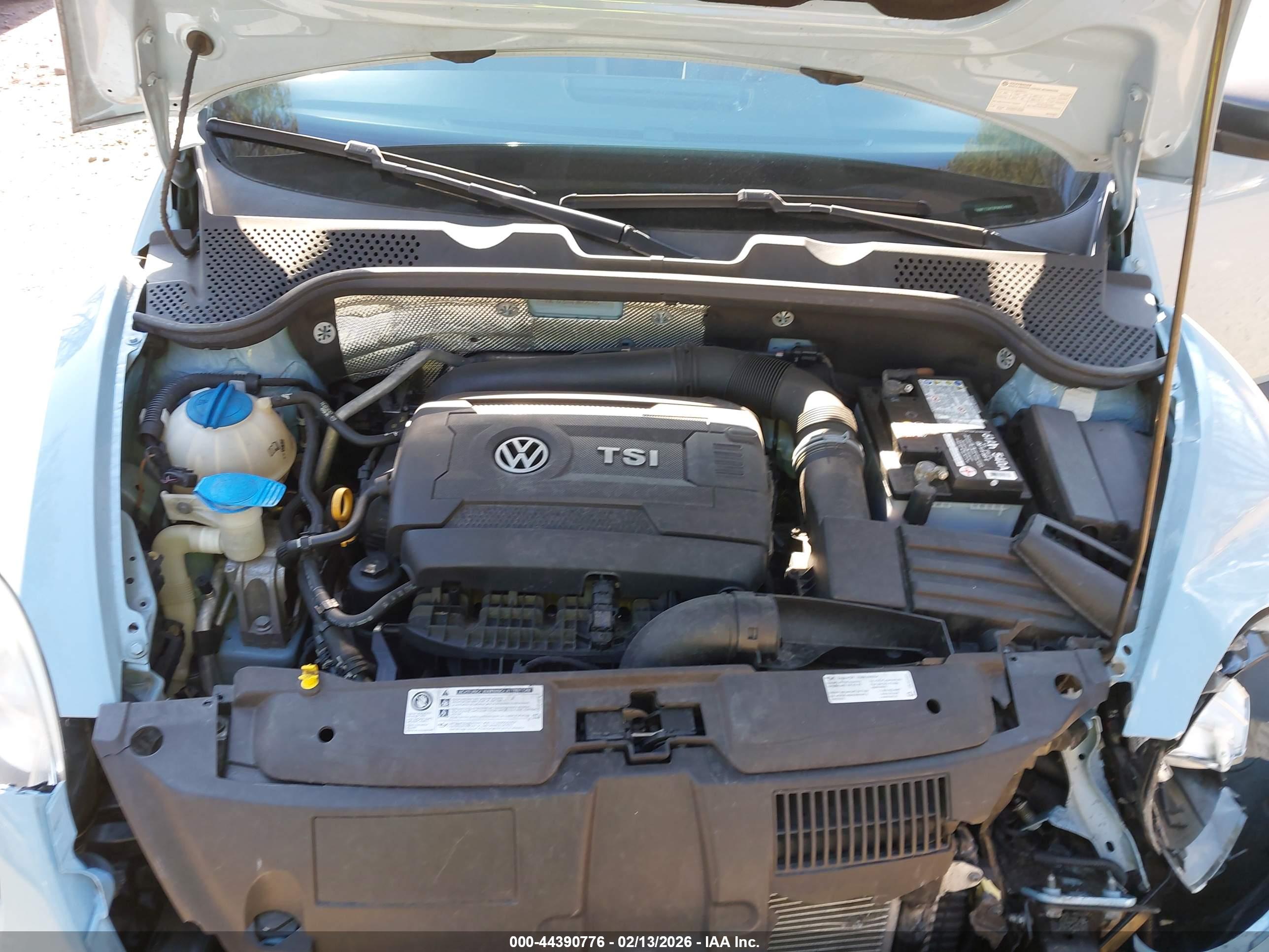 VOLKSWAGEN BEETLE image 10