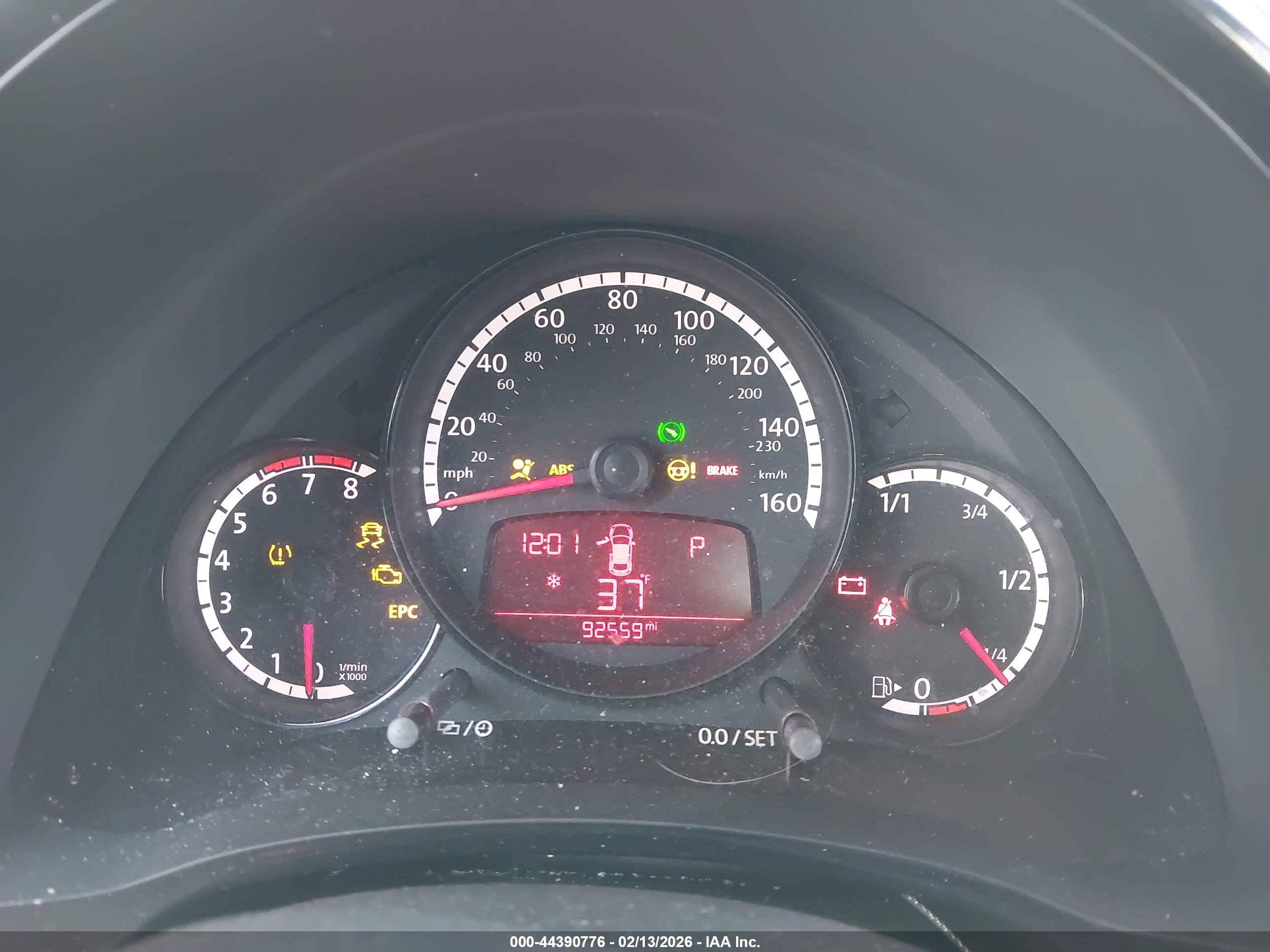 VOLKSWAGEN BEETLE image 7
