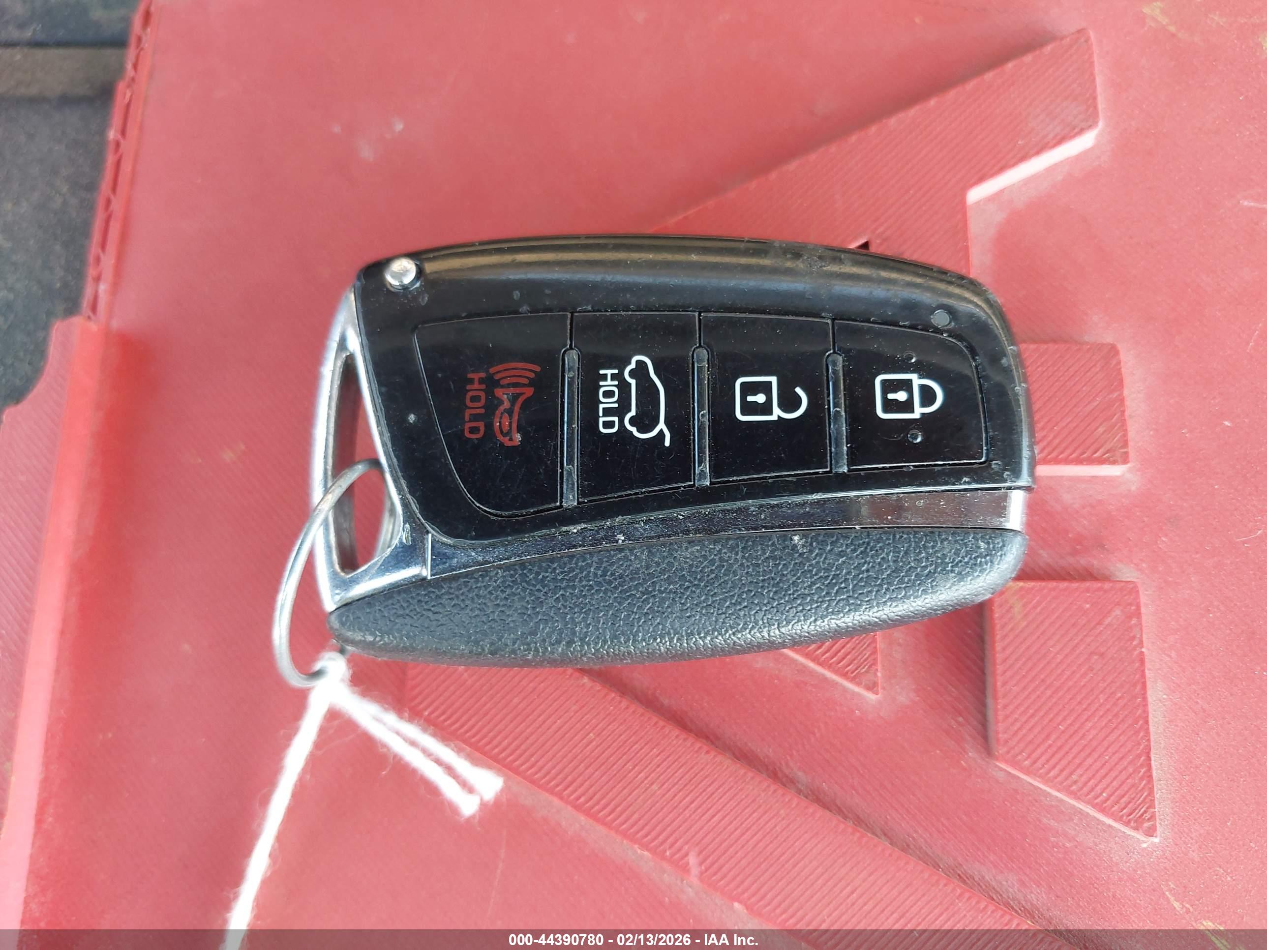 HYUNDAI SANTA image 11