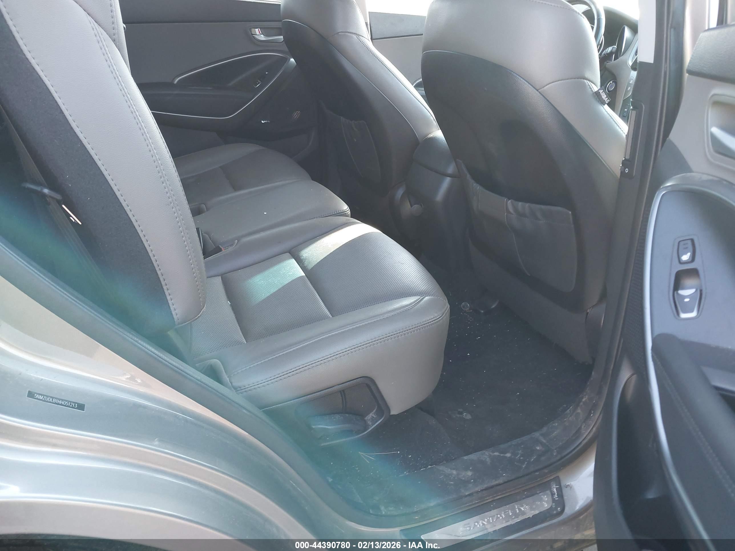 HYUNDAI SANTA image 8