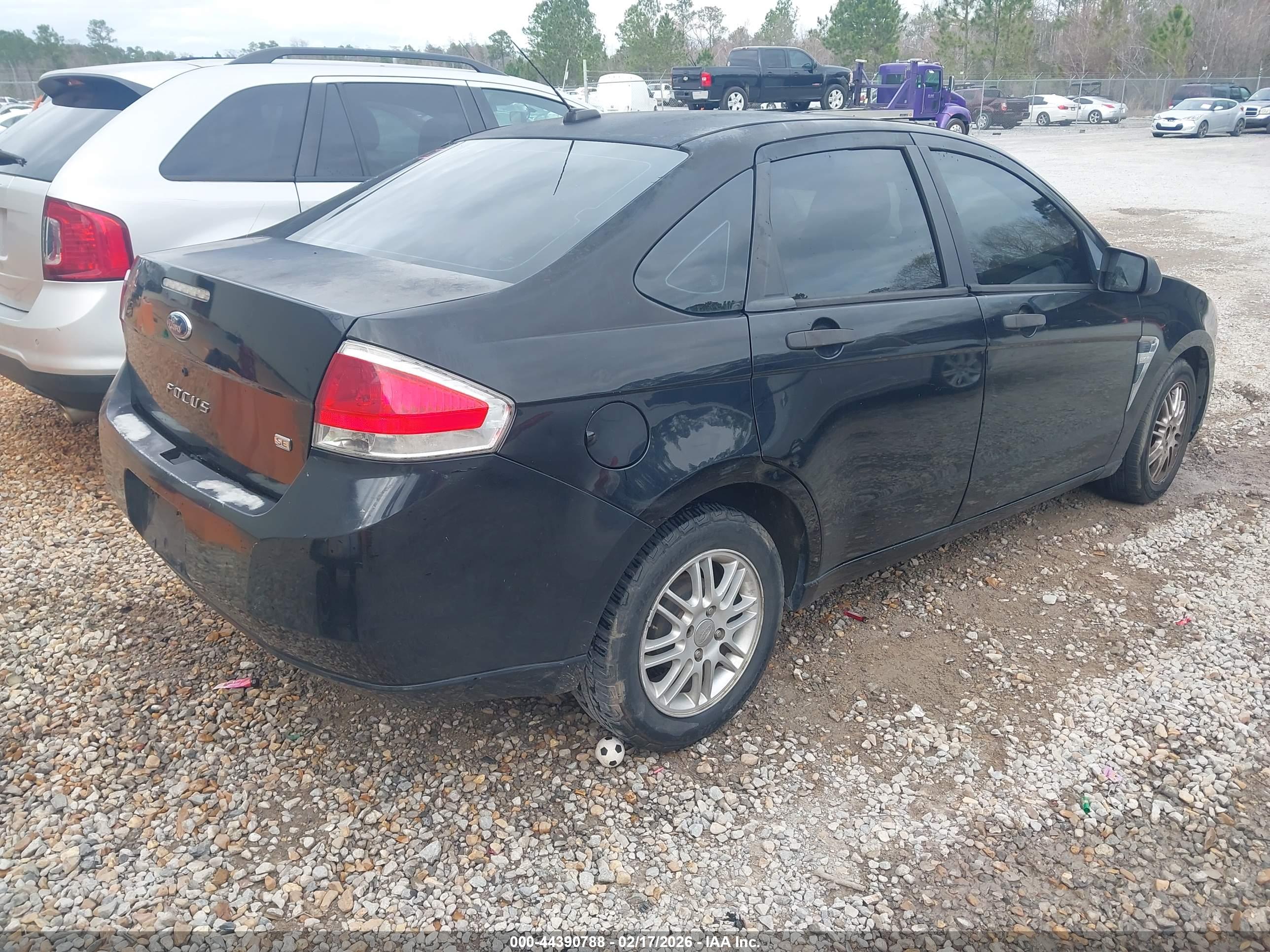 FORD FOCUS image 4