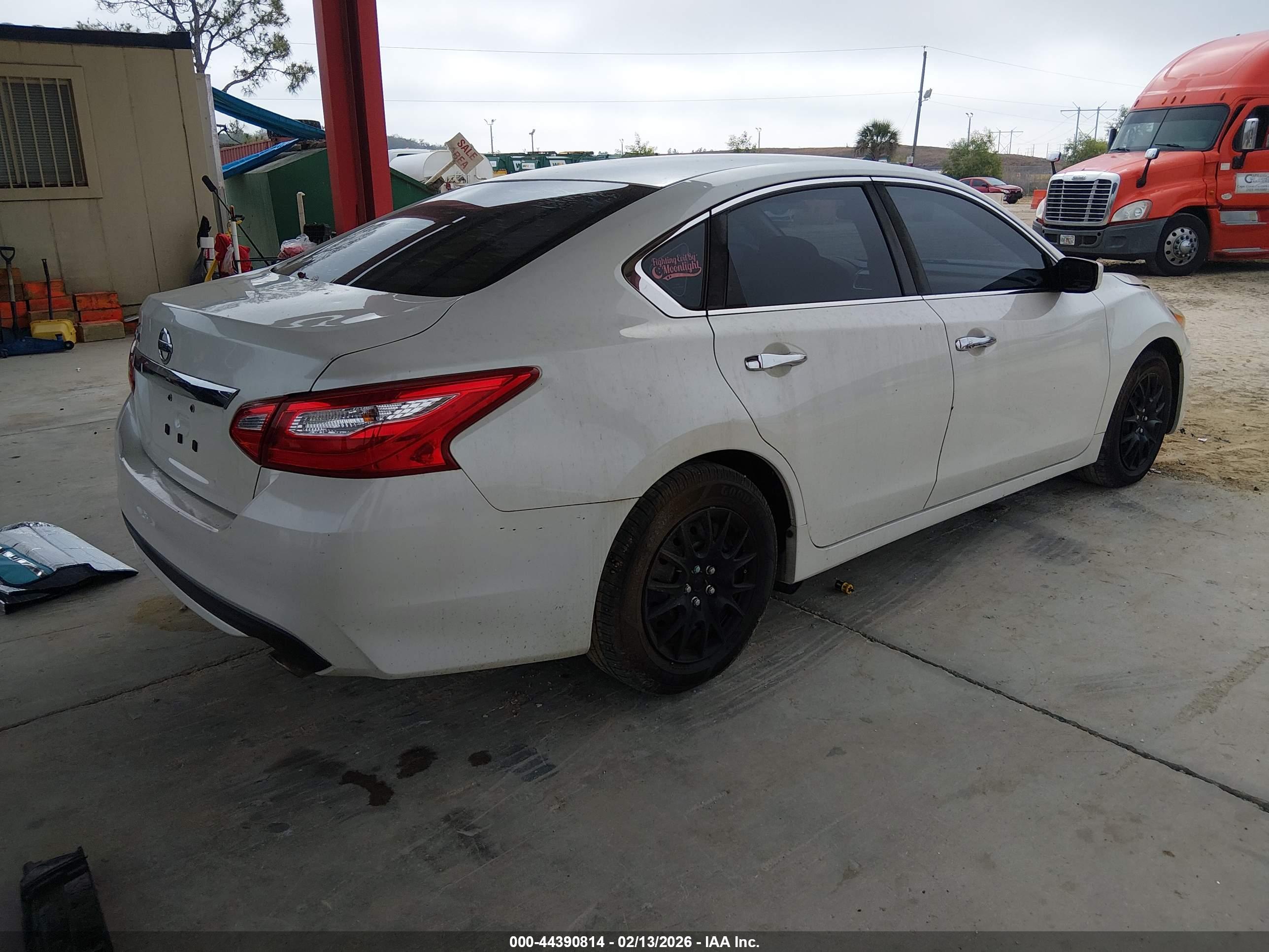 NISSAN ALTIMA image 4