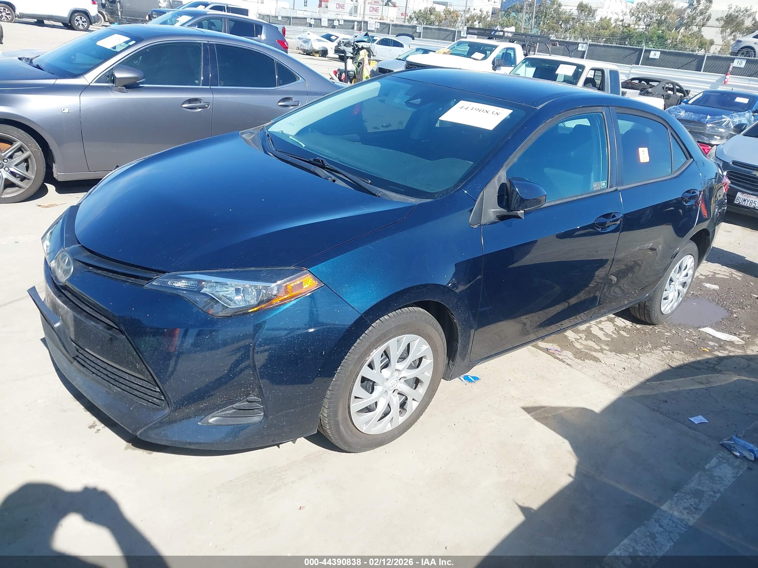 TOYOTA COROLLA image 2