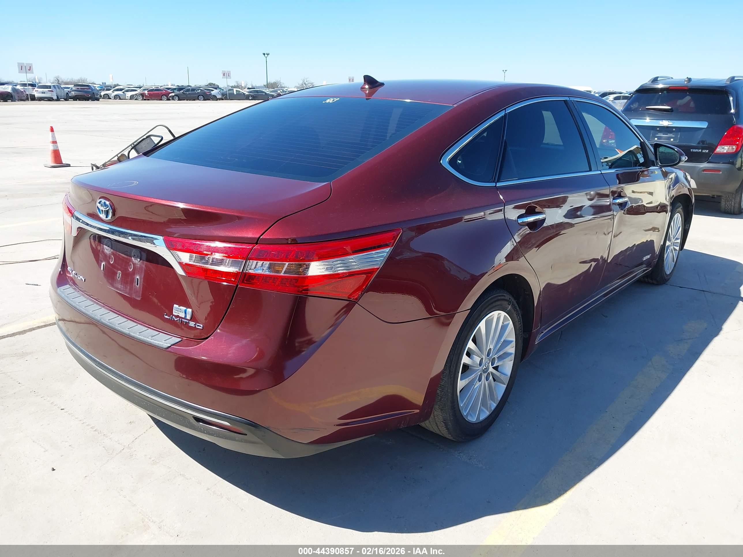 TOYOTA AVALON image 4