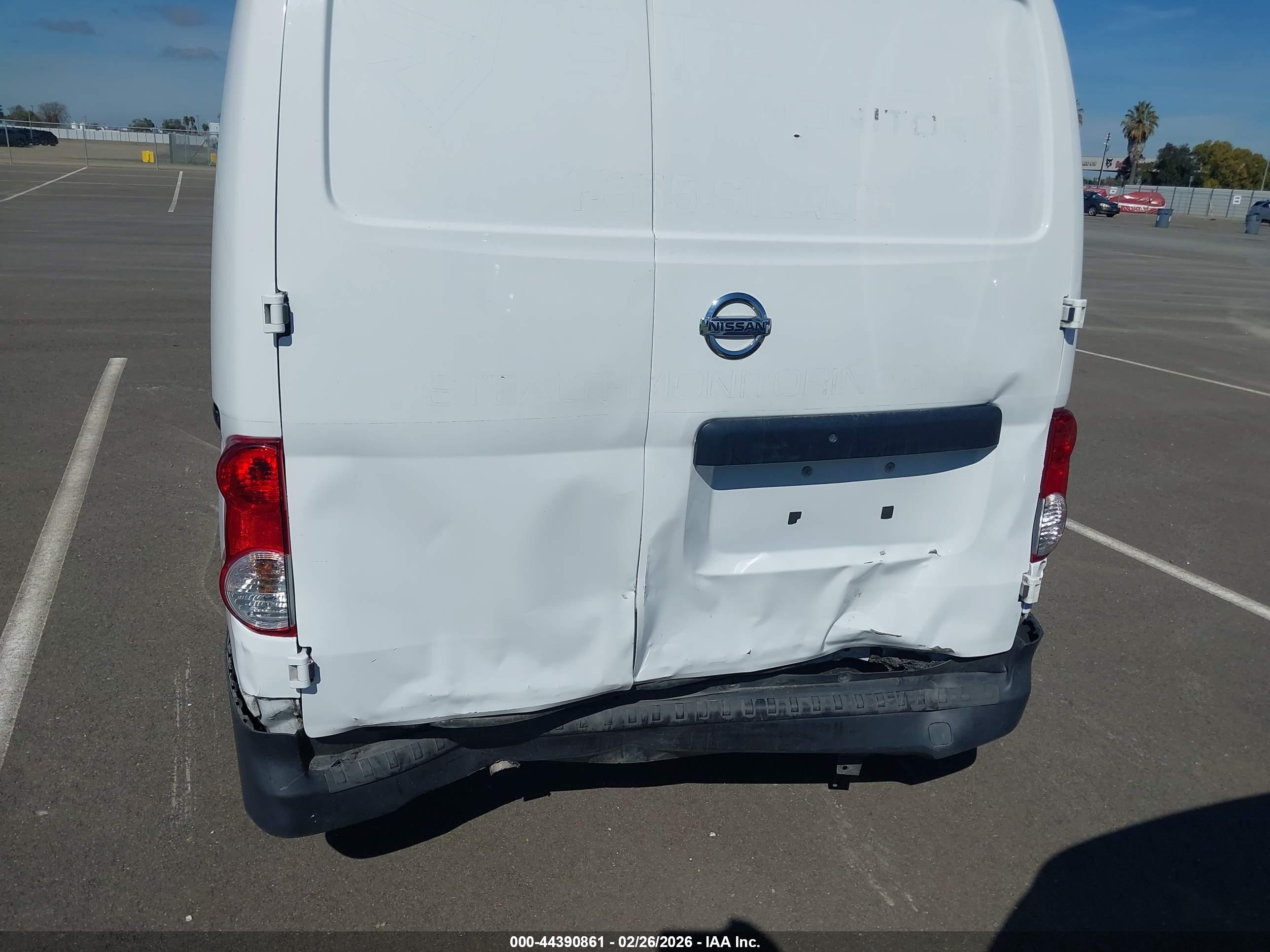 NISSAN NV200 image 6