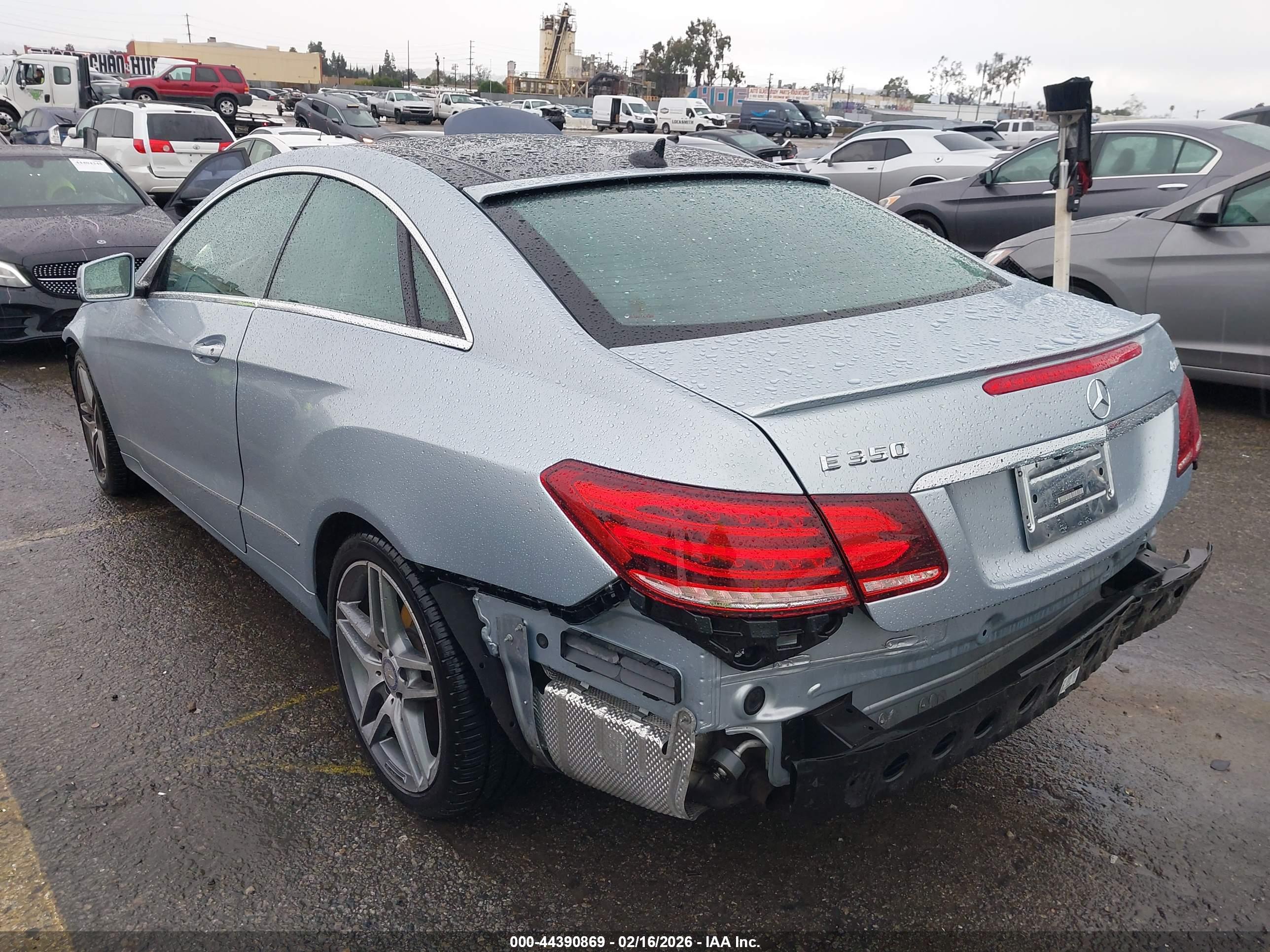 MERCEDES-BENZ E image 3