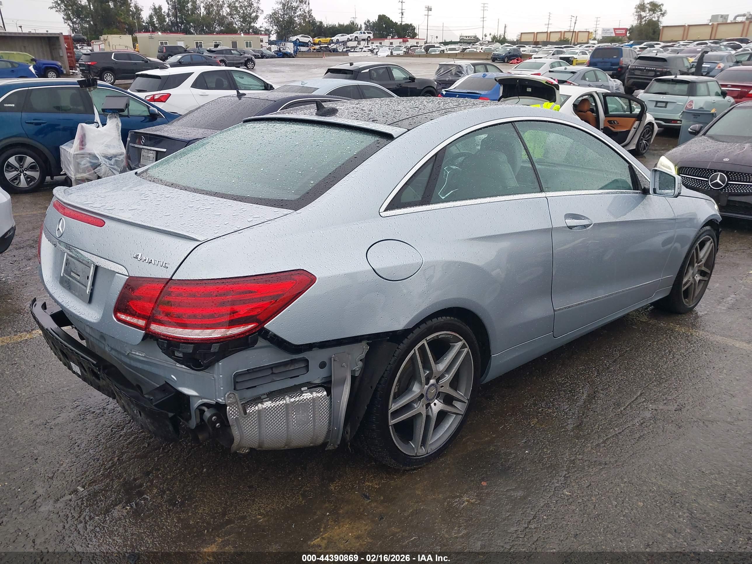 MERCEDES-BENZ E image 4