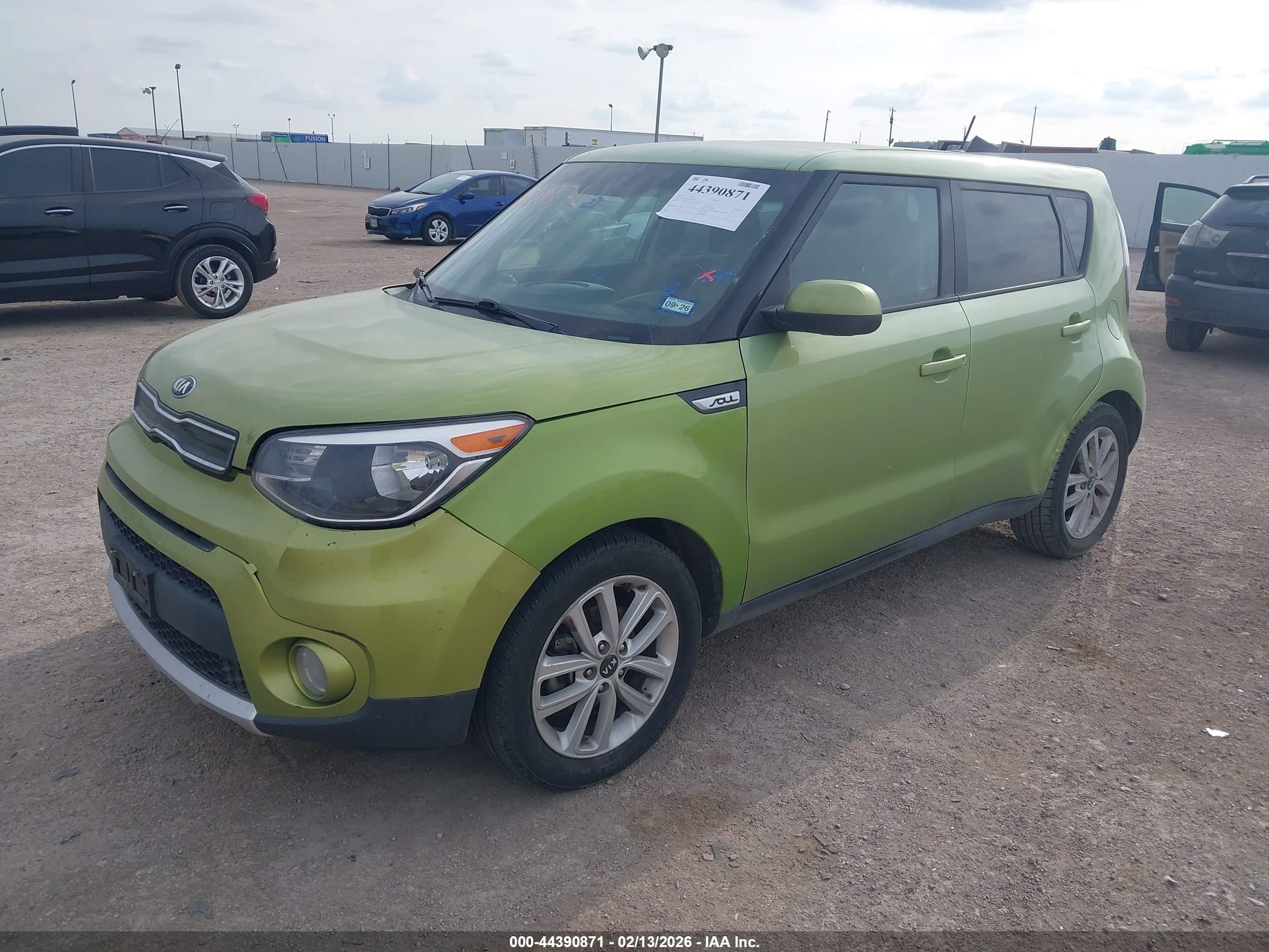 KIA SOUL image 2