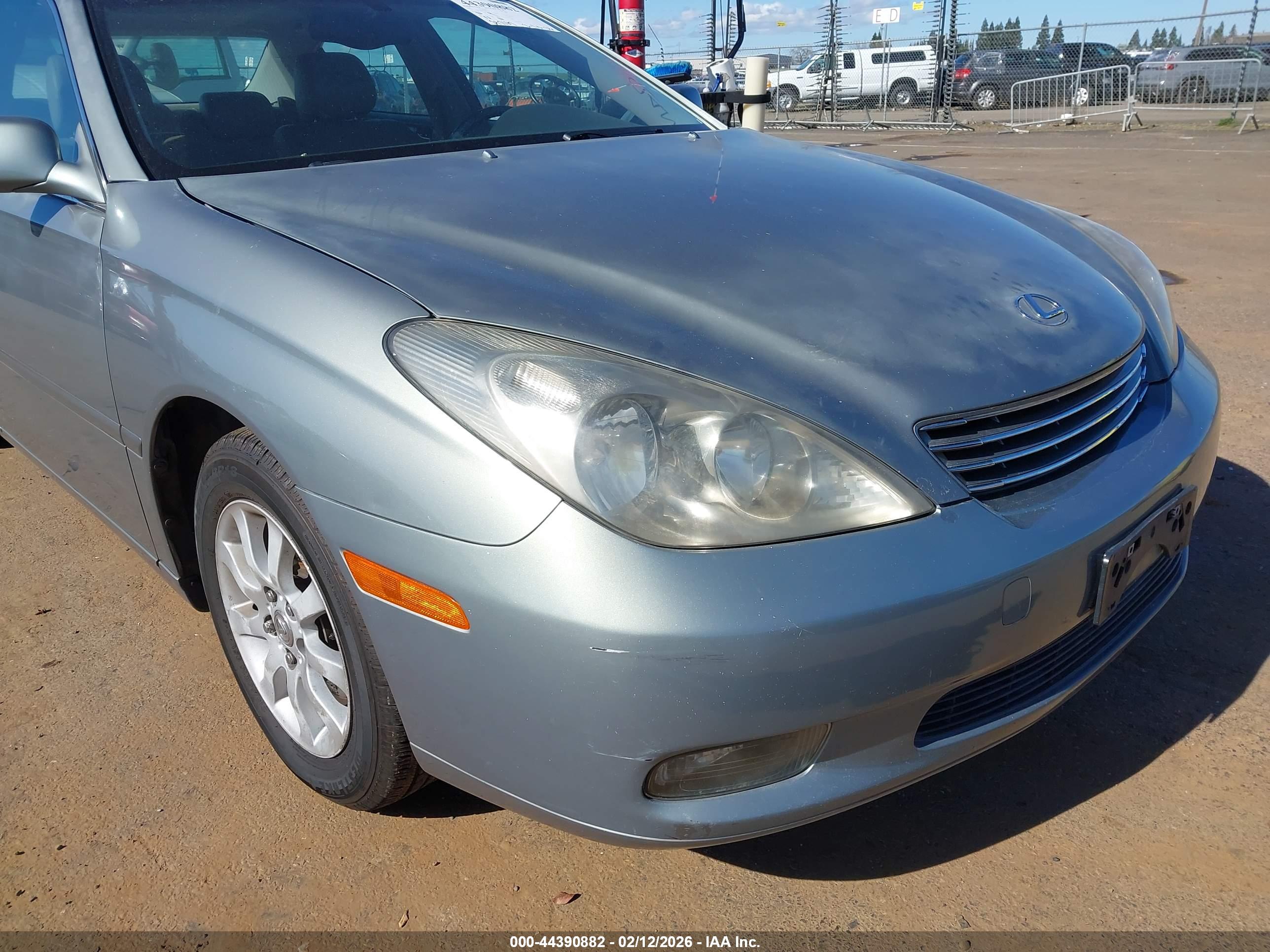 LEXUS ES image 6