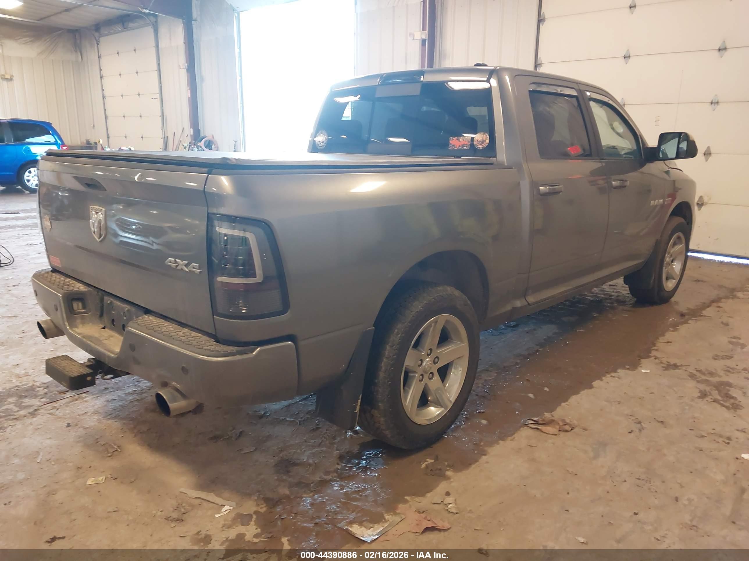 DODGE RAM image 4
