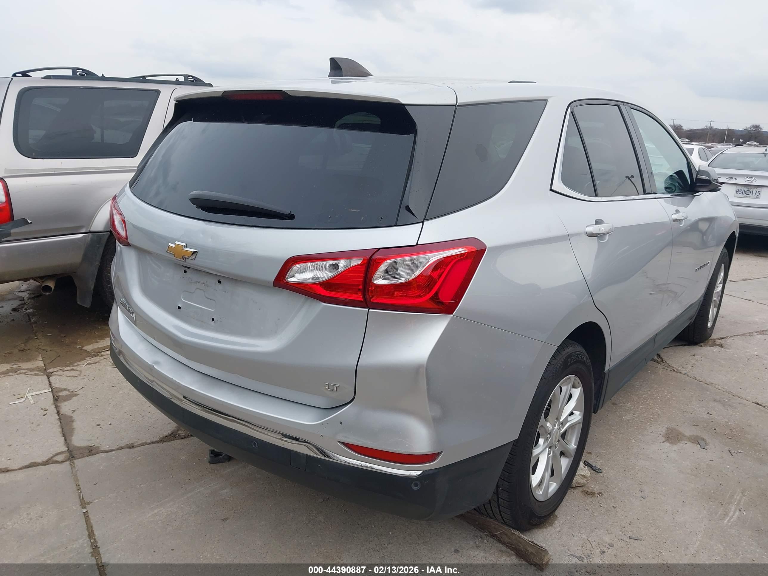 CHEVROLET EQUINOX image 4