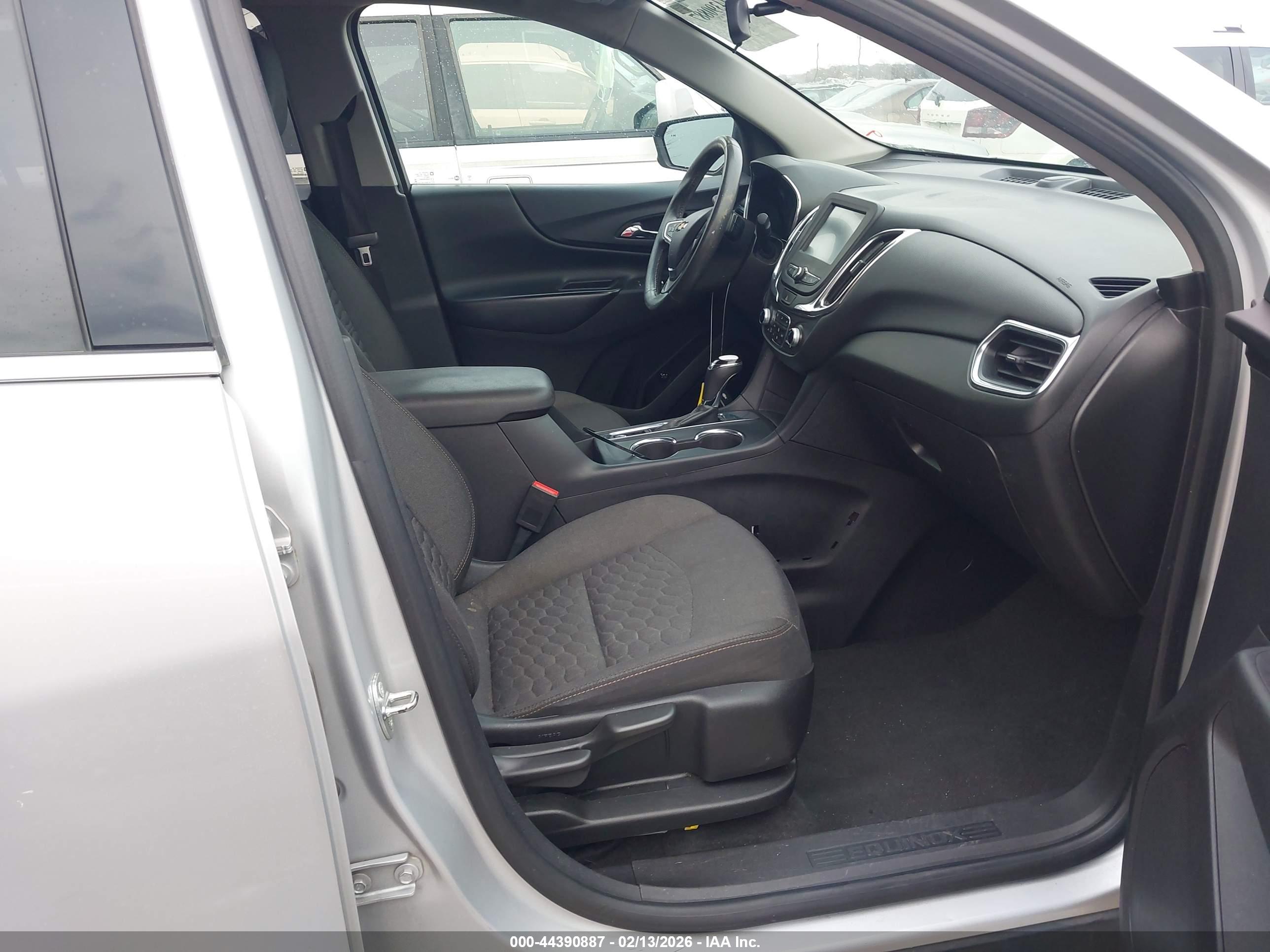 CHEVROLET EQUINOX image 5