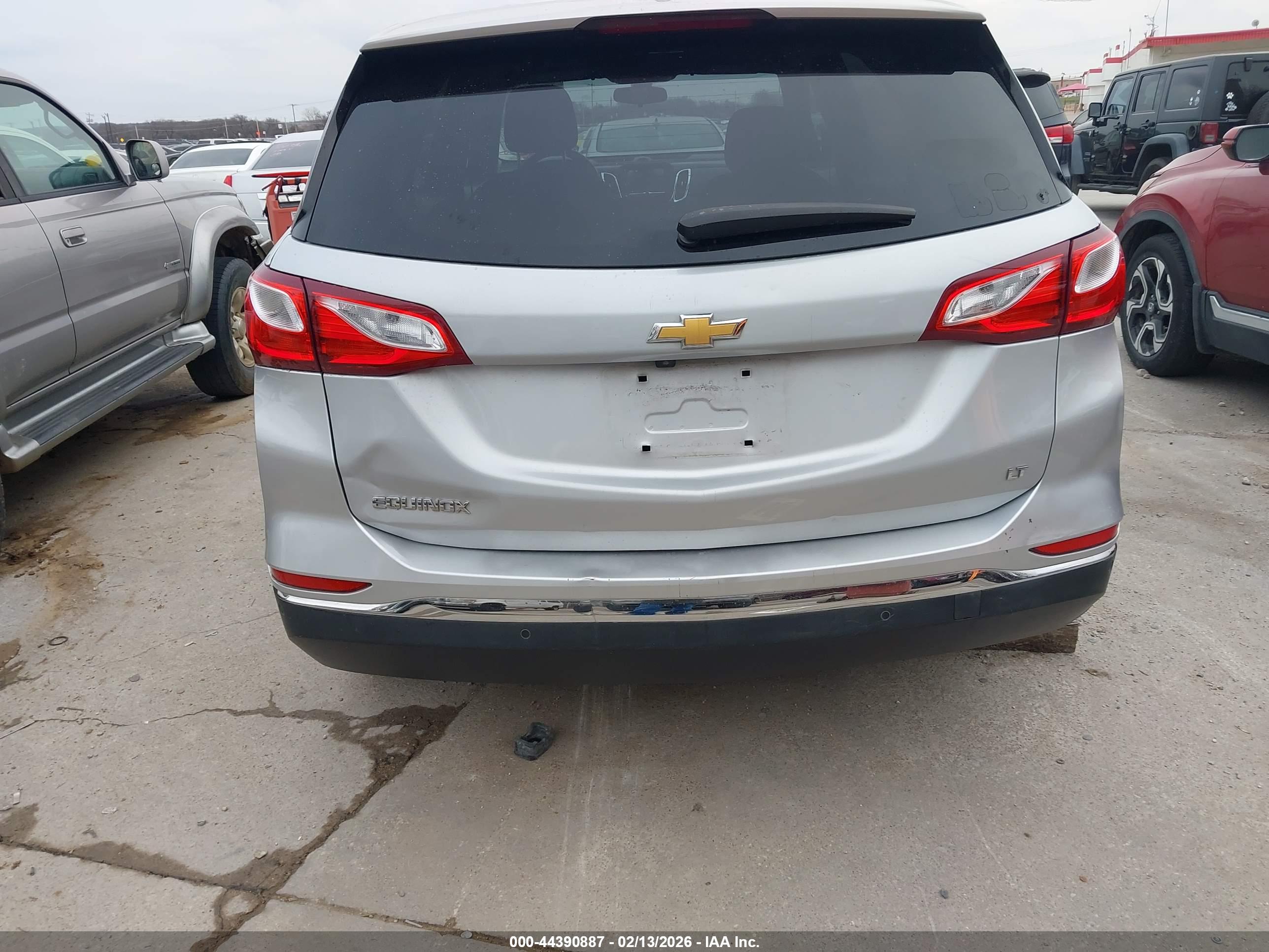 CHEVROLET EQUINOX image 6