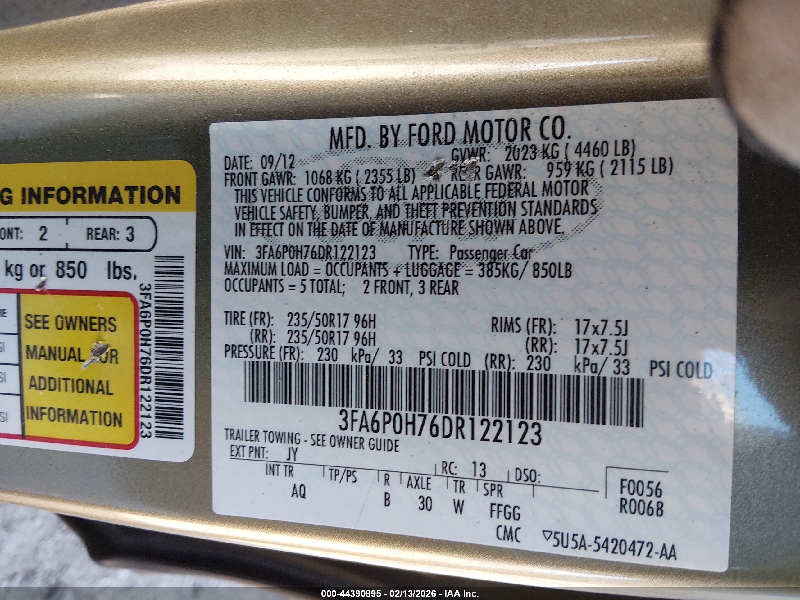 FORD FUSION image 9