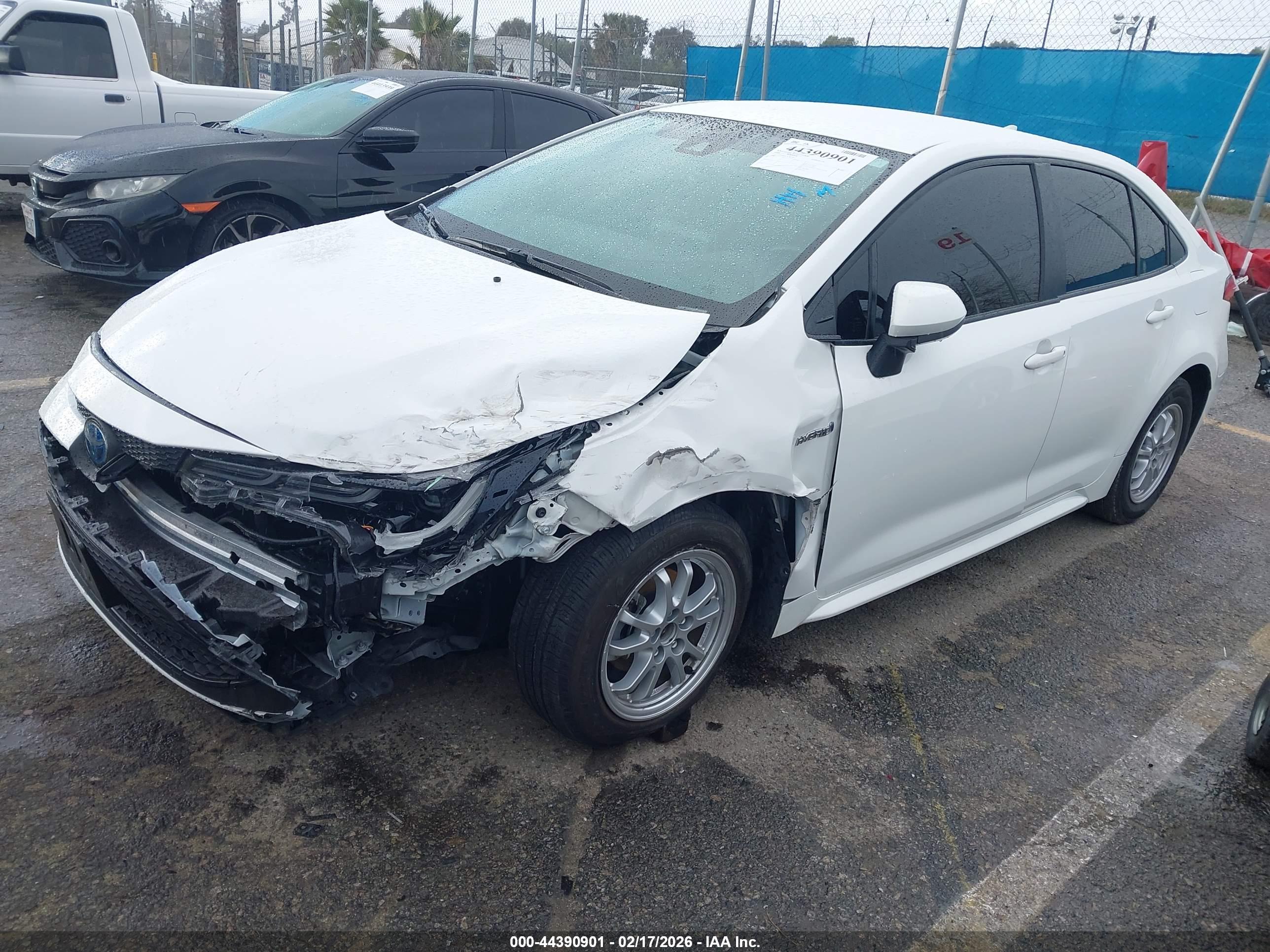 TOYOTA COROLLA image 2
