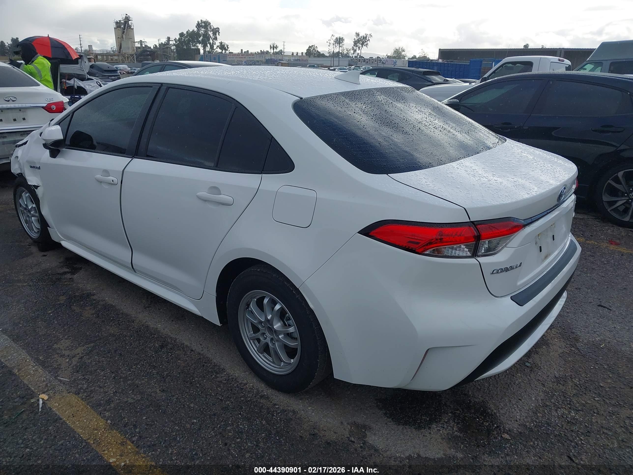 TOYOTA COROLLA image 3