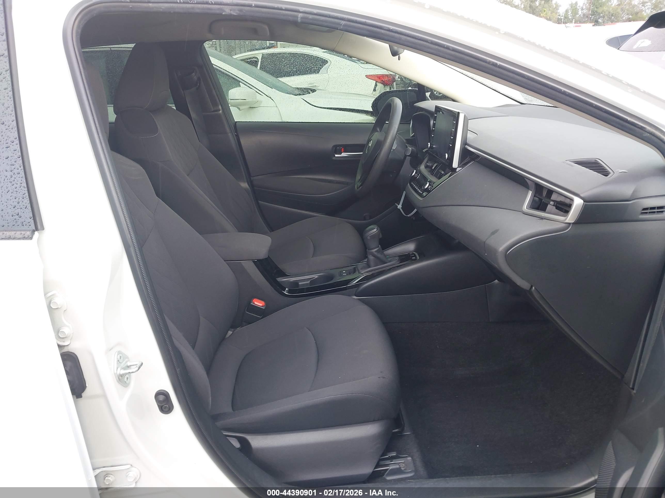 TOYOTA COROLLA image 5