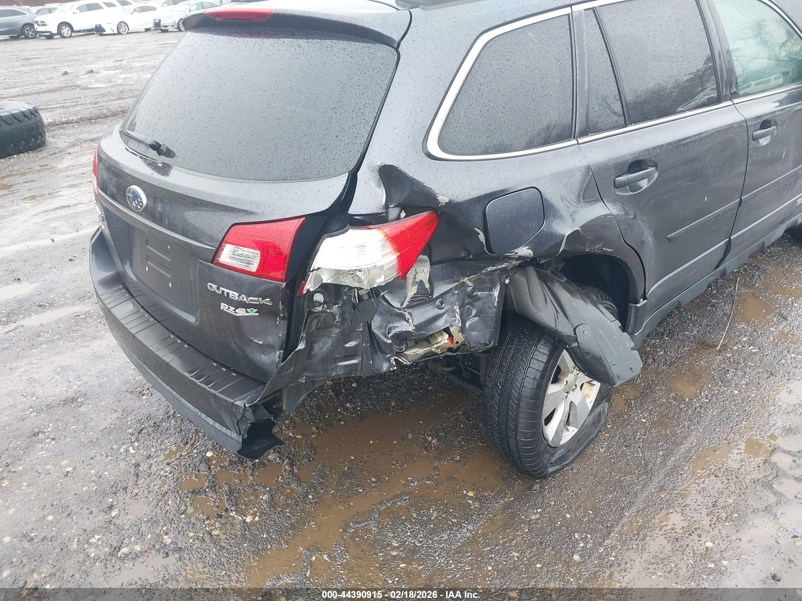 SUBARU OUTBACK image 6