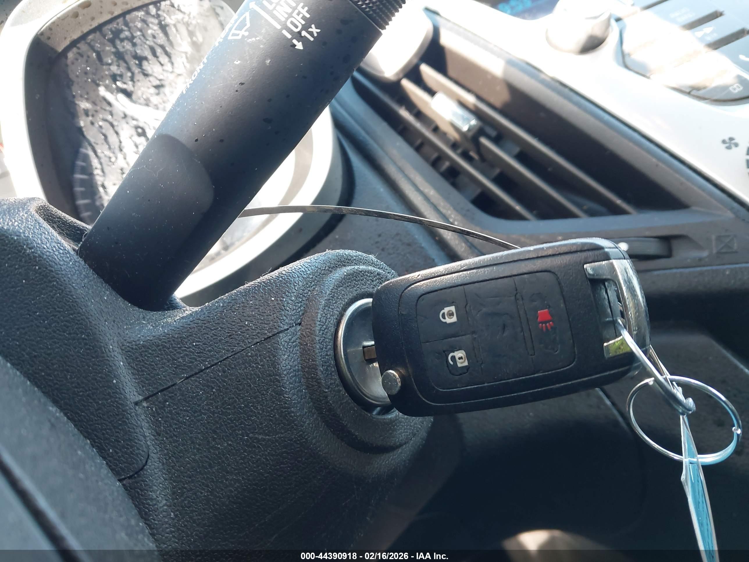 CHEVROLET EQUINOX image 11