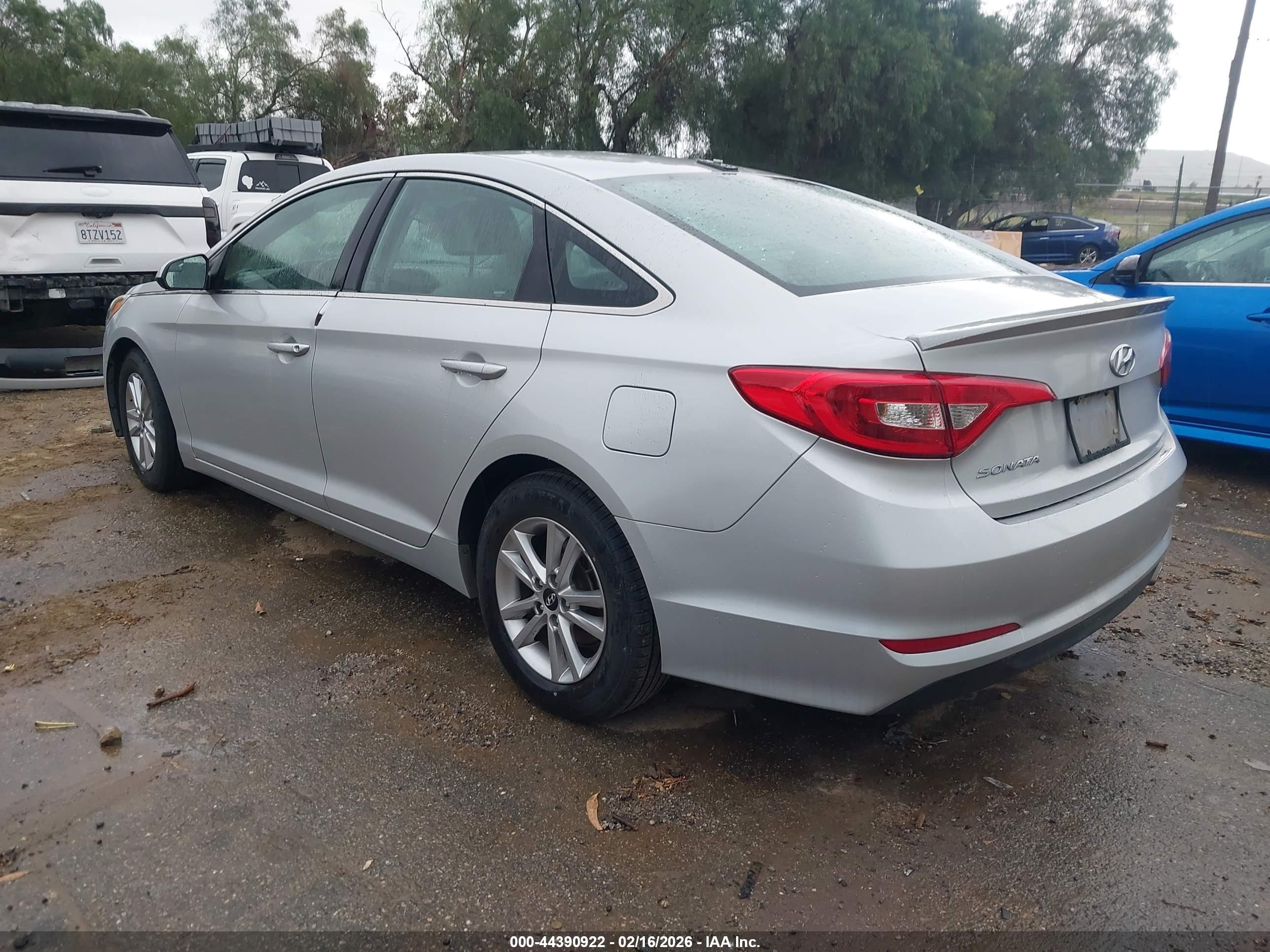 HYUNDAI SONATA image 3