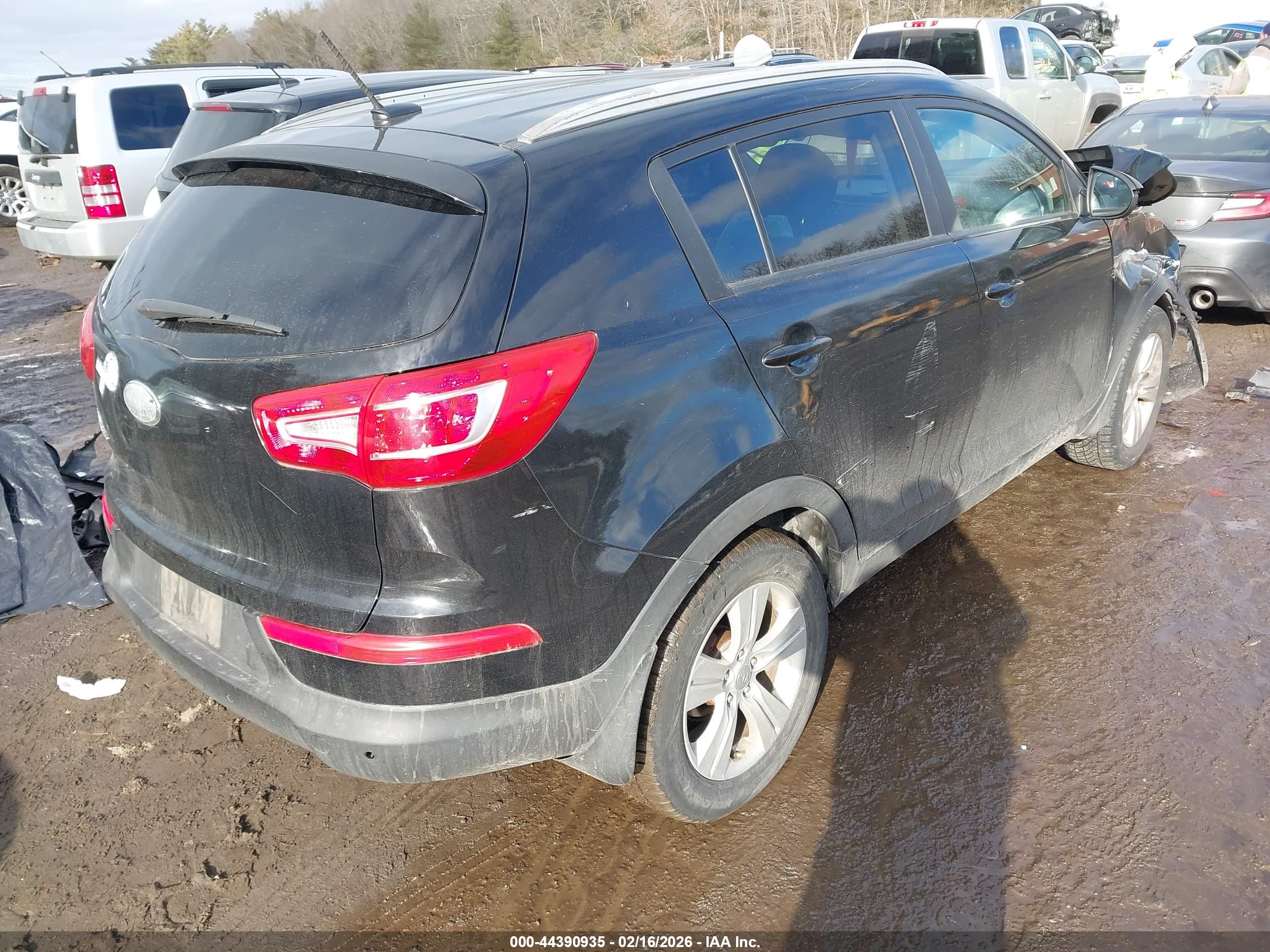 KIA SPORTAGE image 4