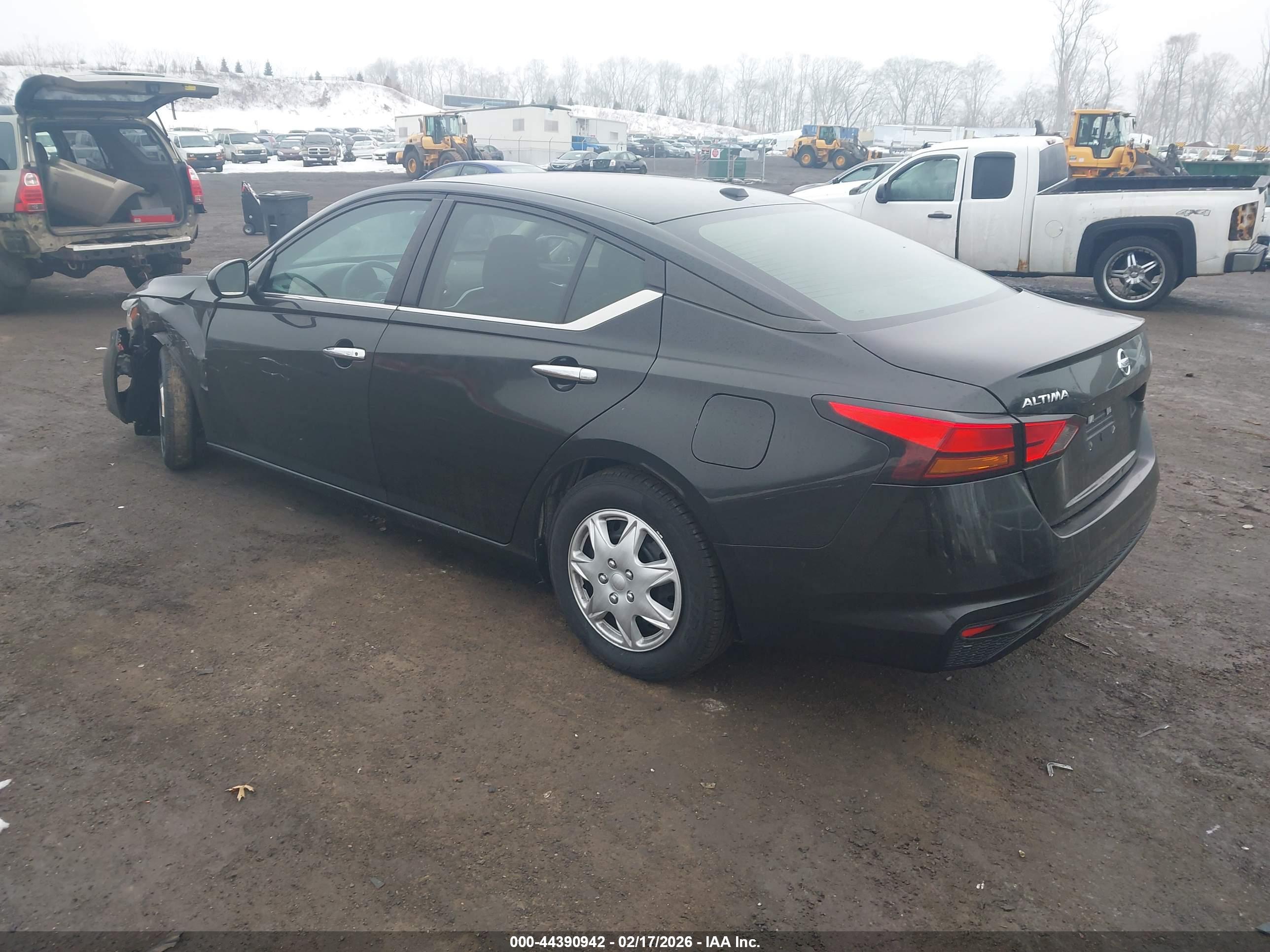 NISSAN ALTIMA image 3