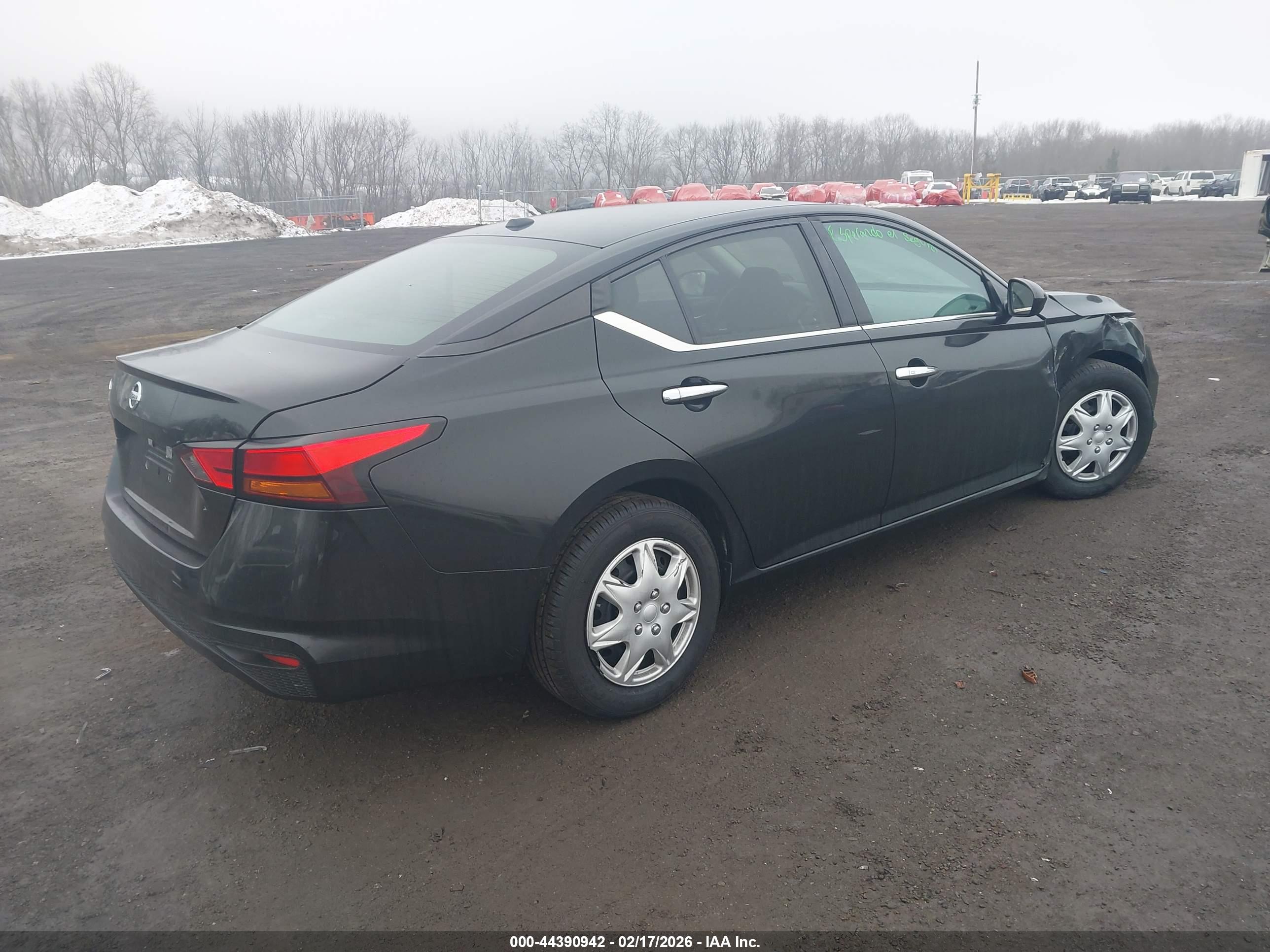 NISSAN ALTIMA image 4