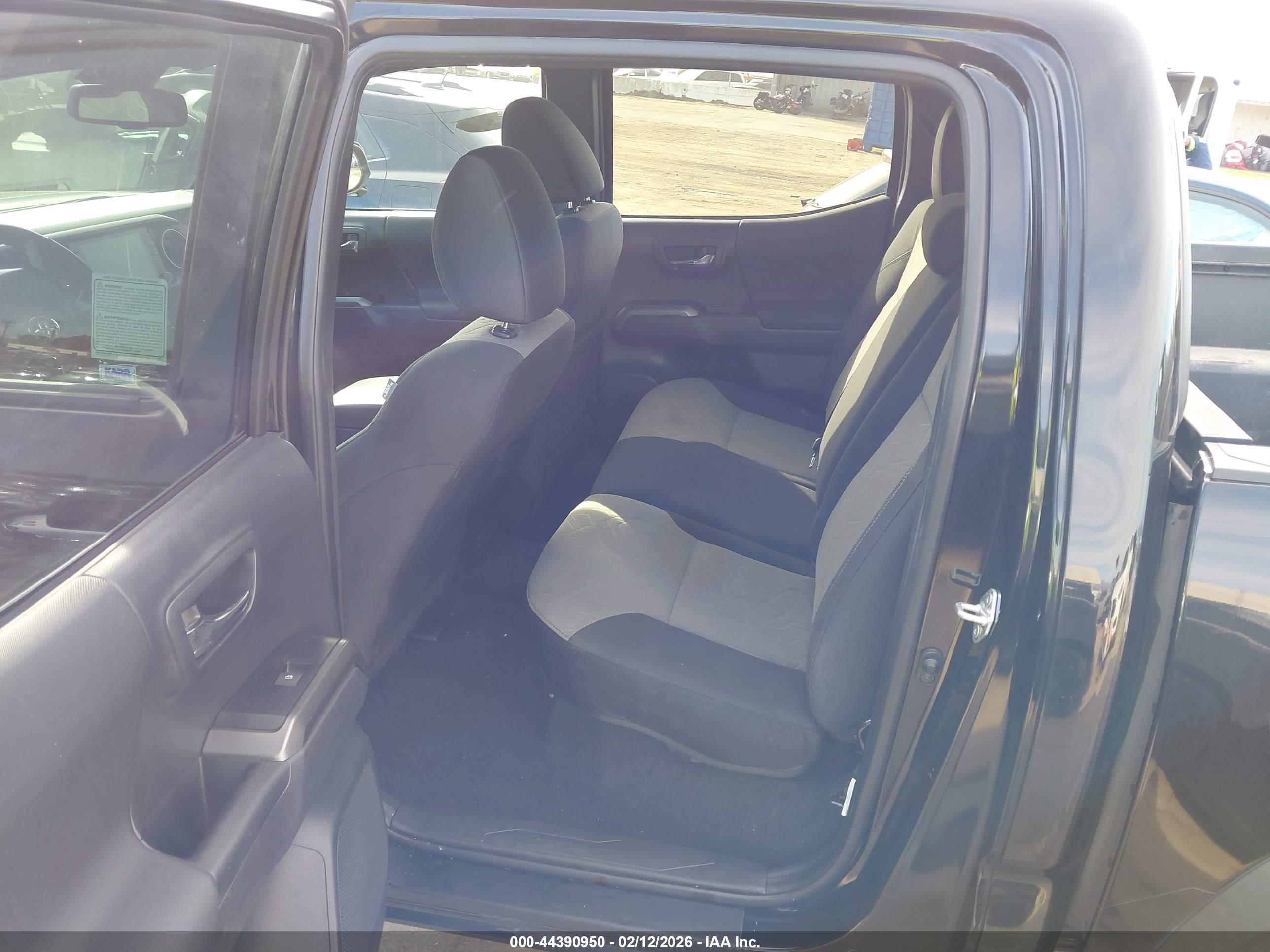 TOYOTA TACOMA image 8