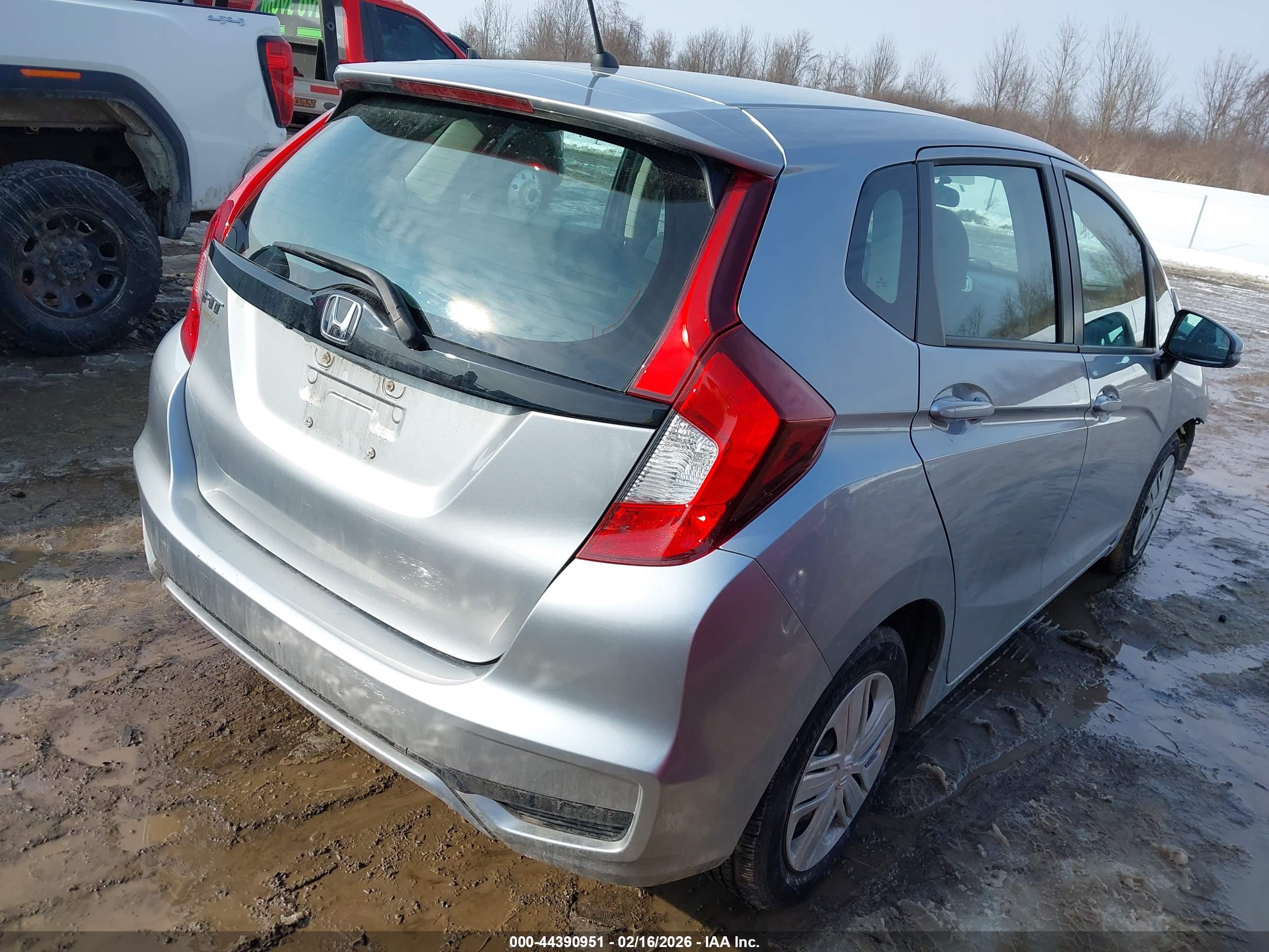 HONDA FIT image 4