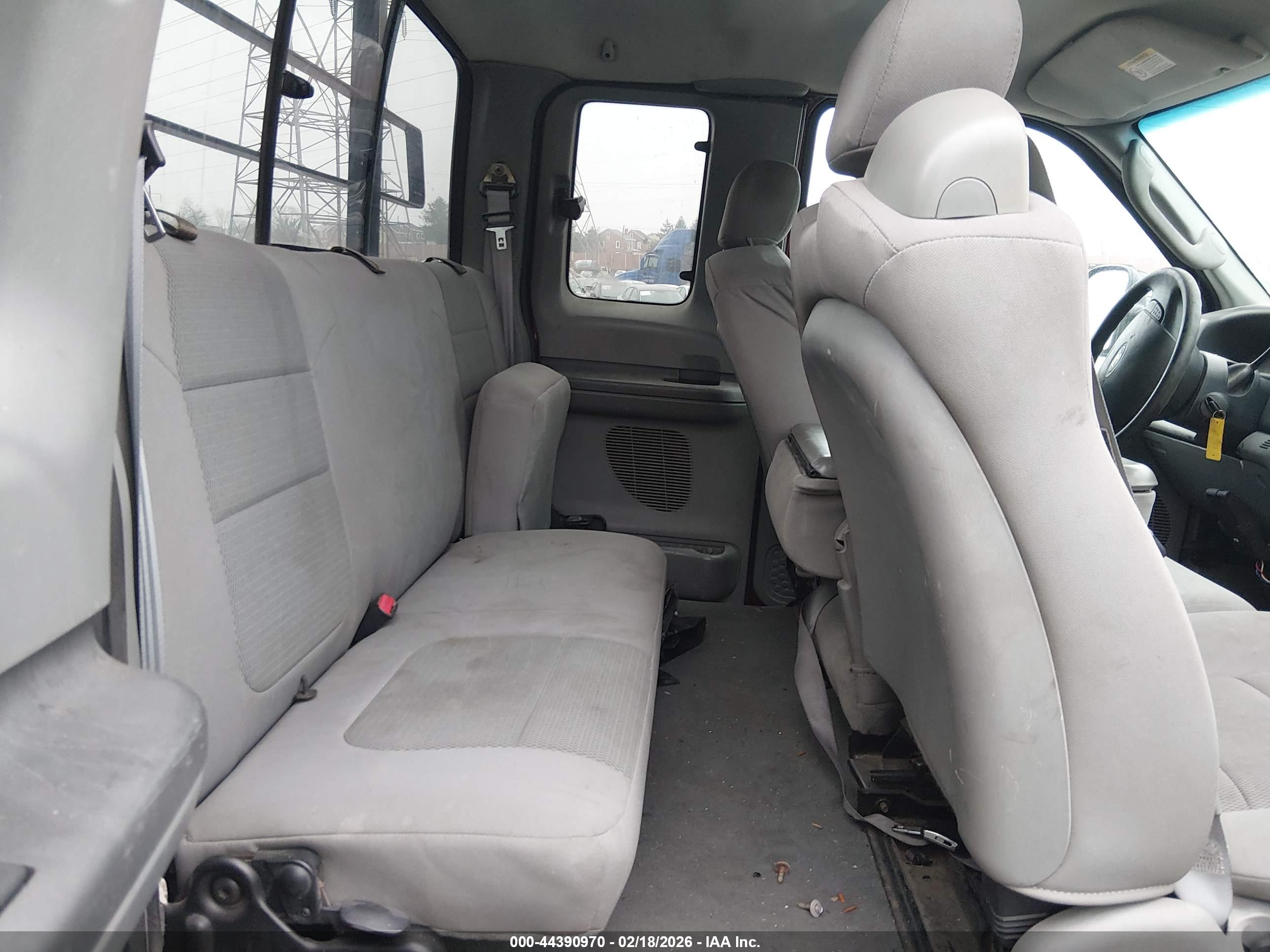 FORD F-350 image 8