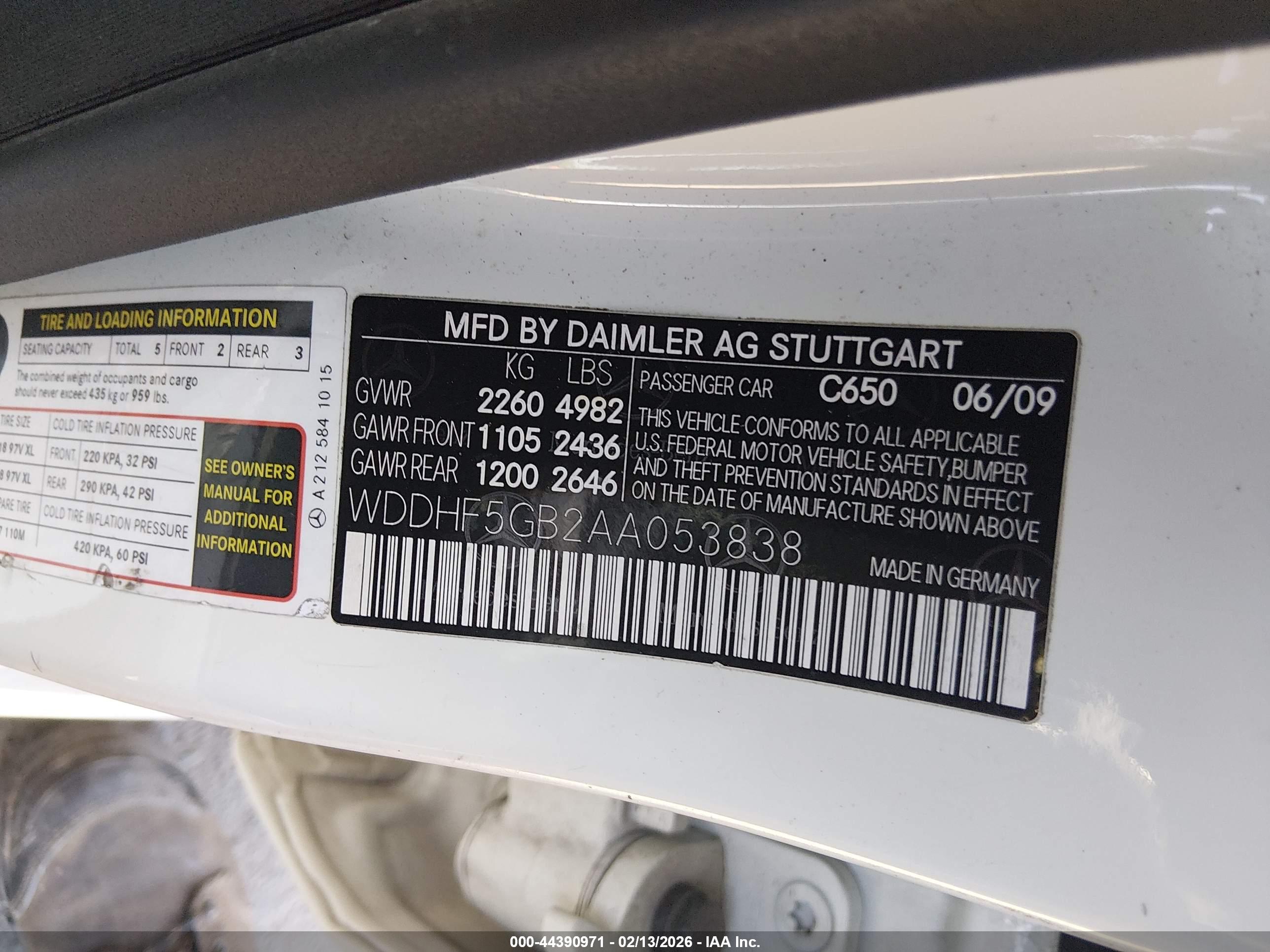 MERCEDES-BENZ E image 9