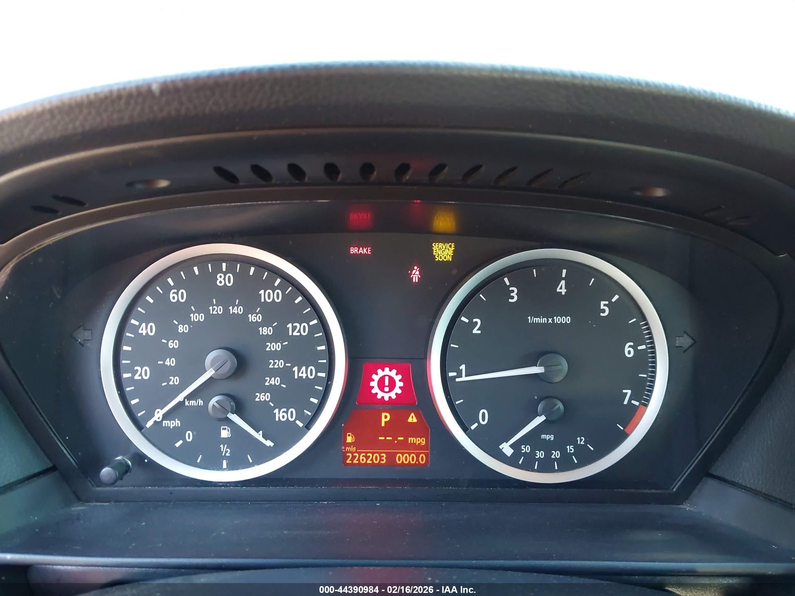 BMW 530I image 7