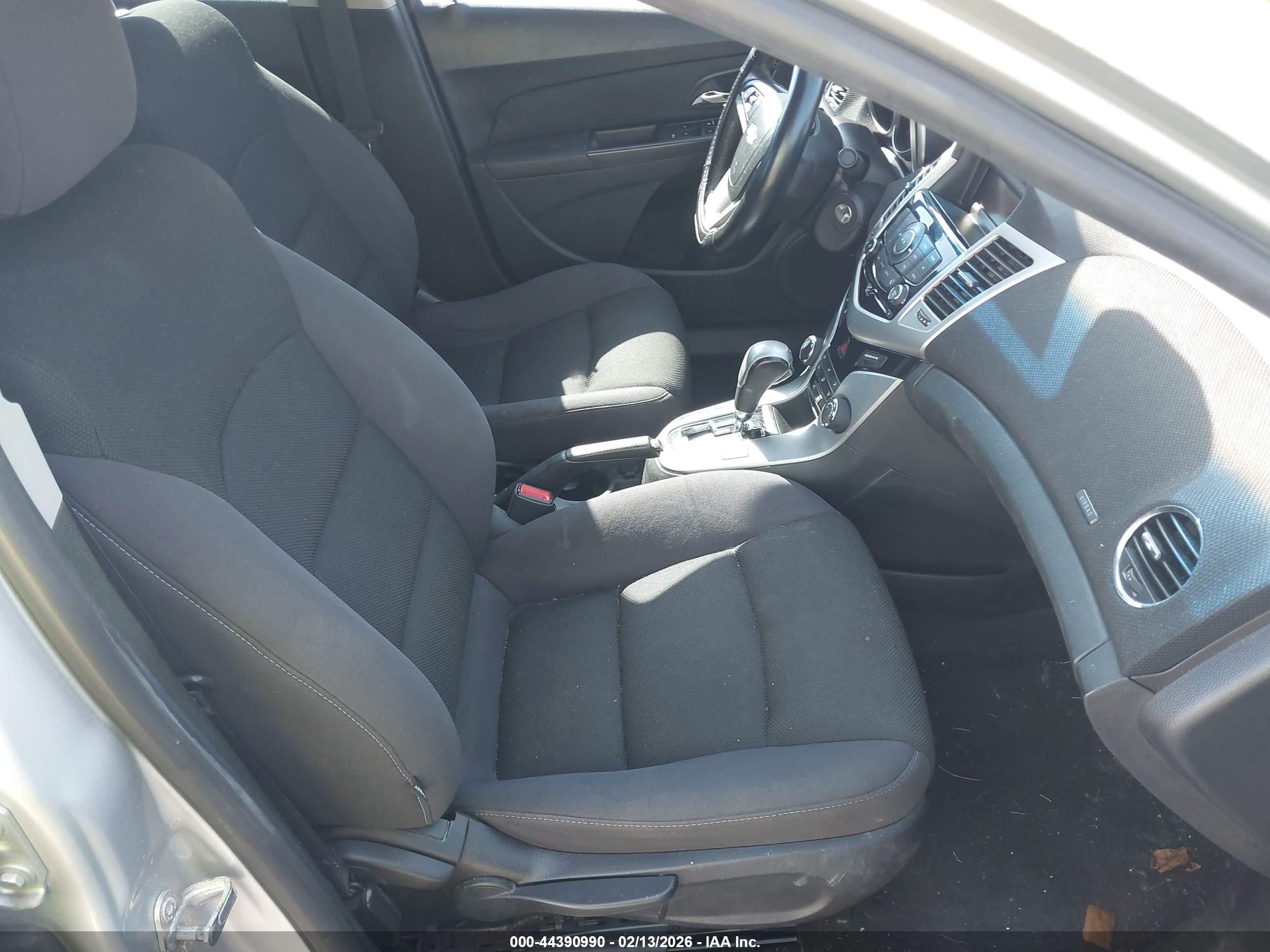 CHEVROLET CRUZE image 5