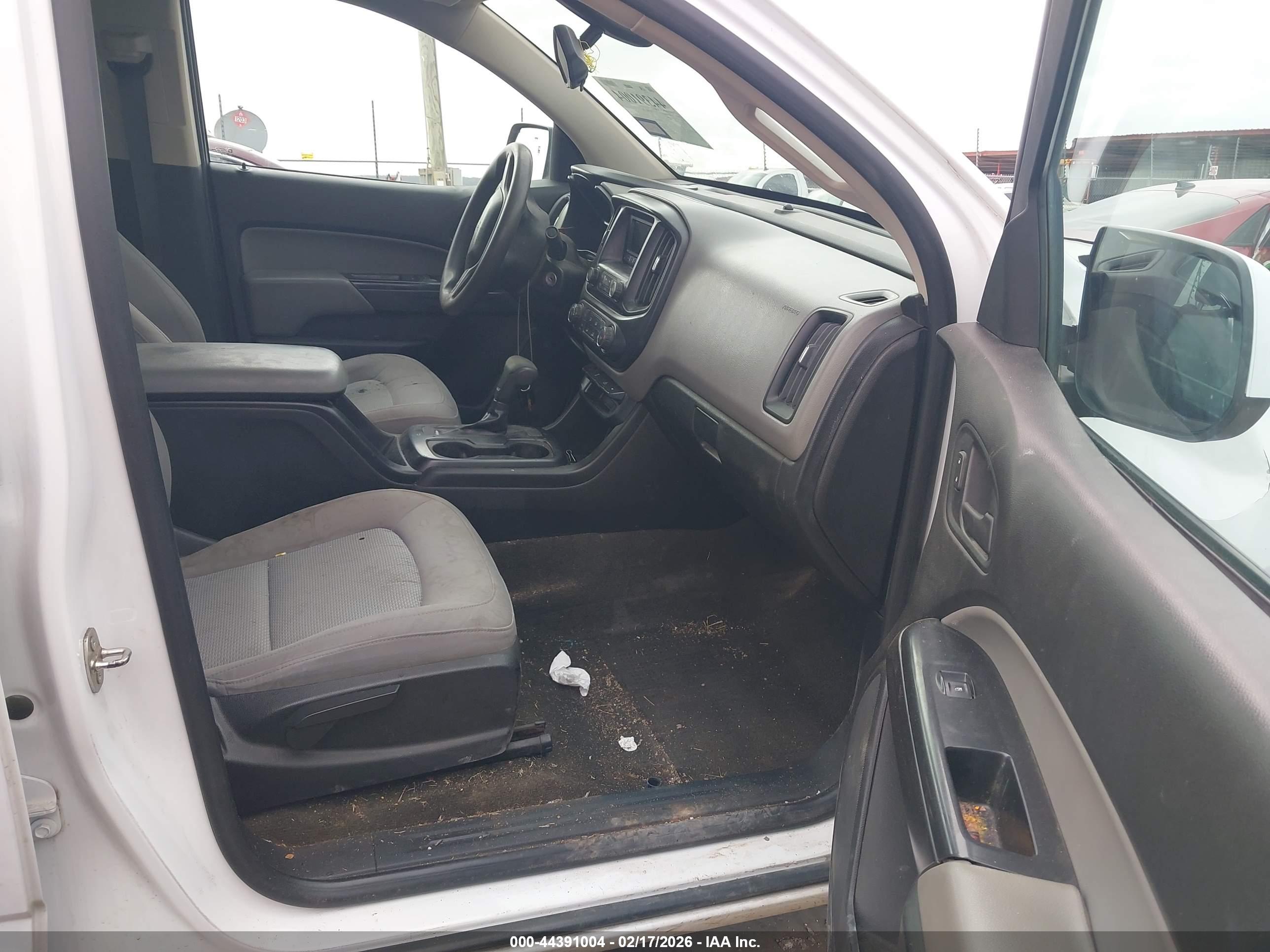 CHEVROLET COLORADO image 5