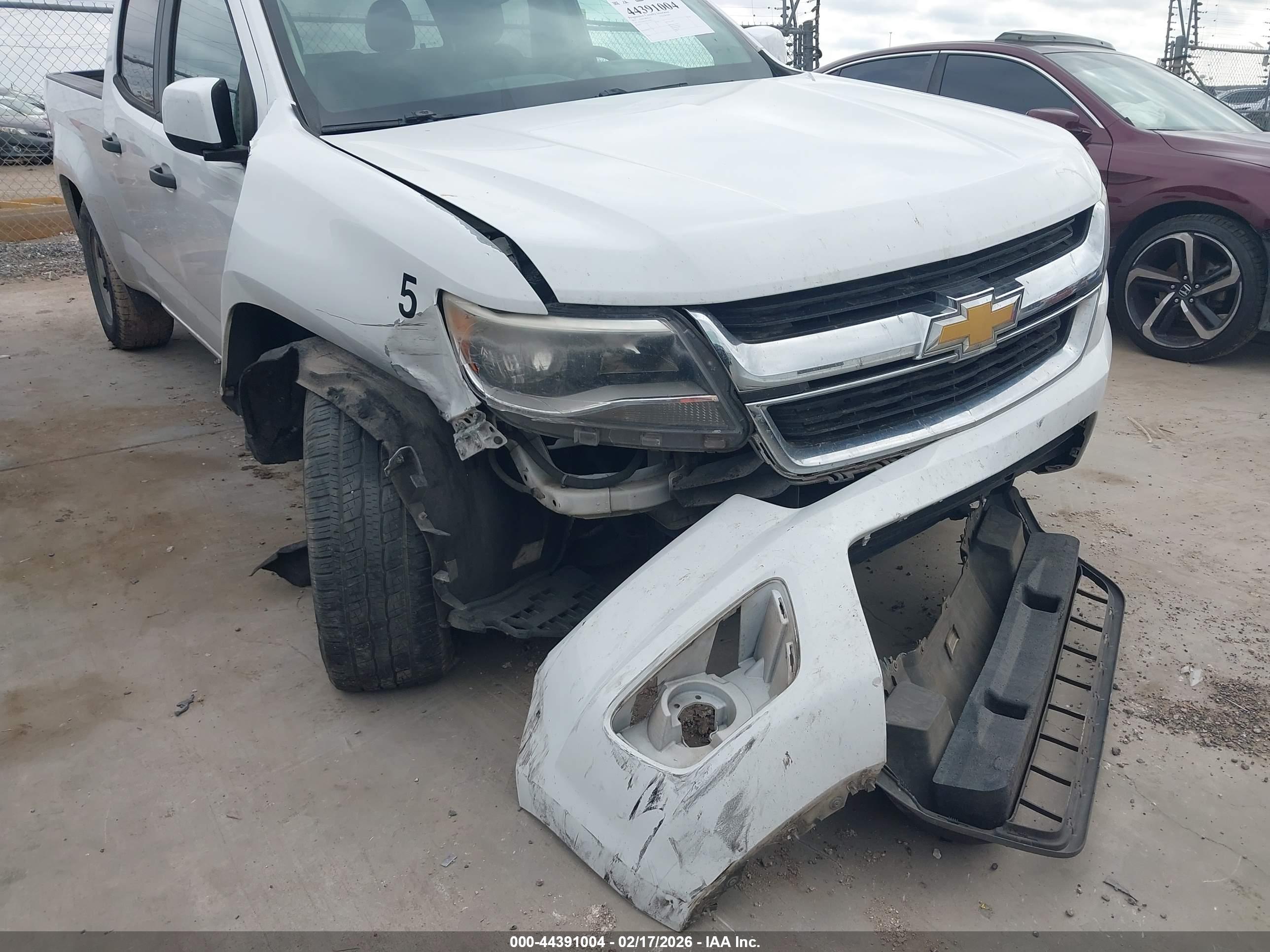 CHEVROLET COLORADO image 6