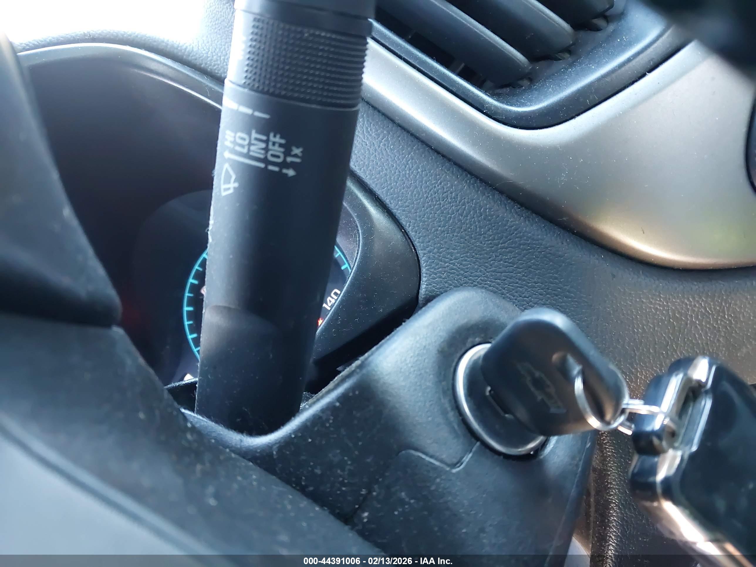 CHEVROLET COLORADO image 11