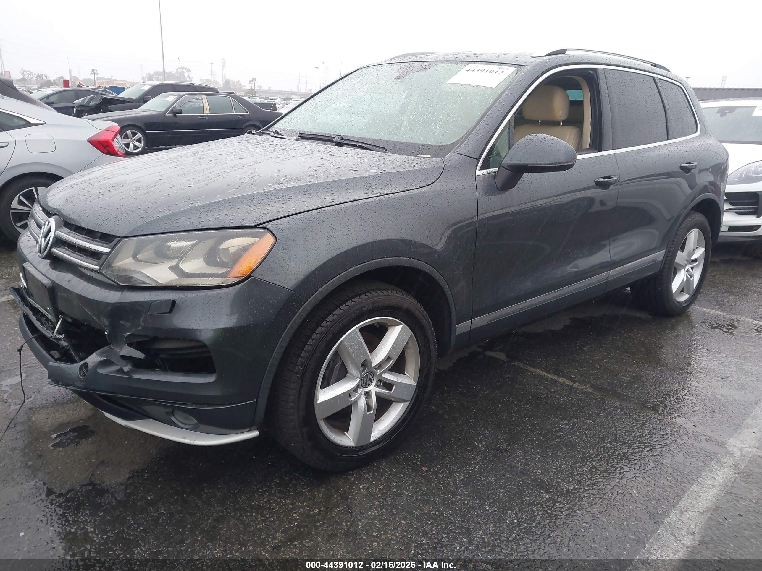 VOLKSWAGEN TOUAREG image 2
